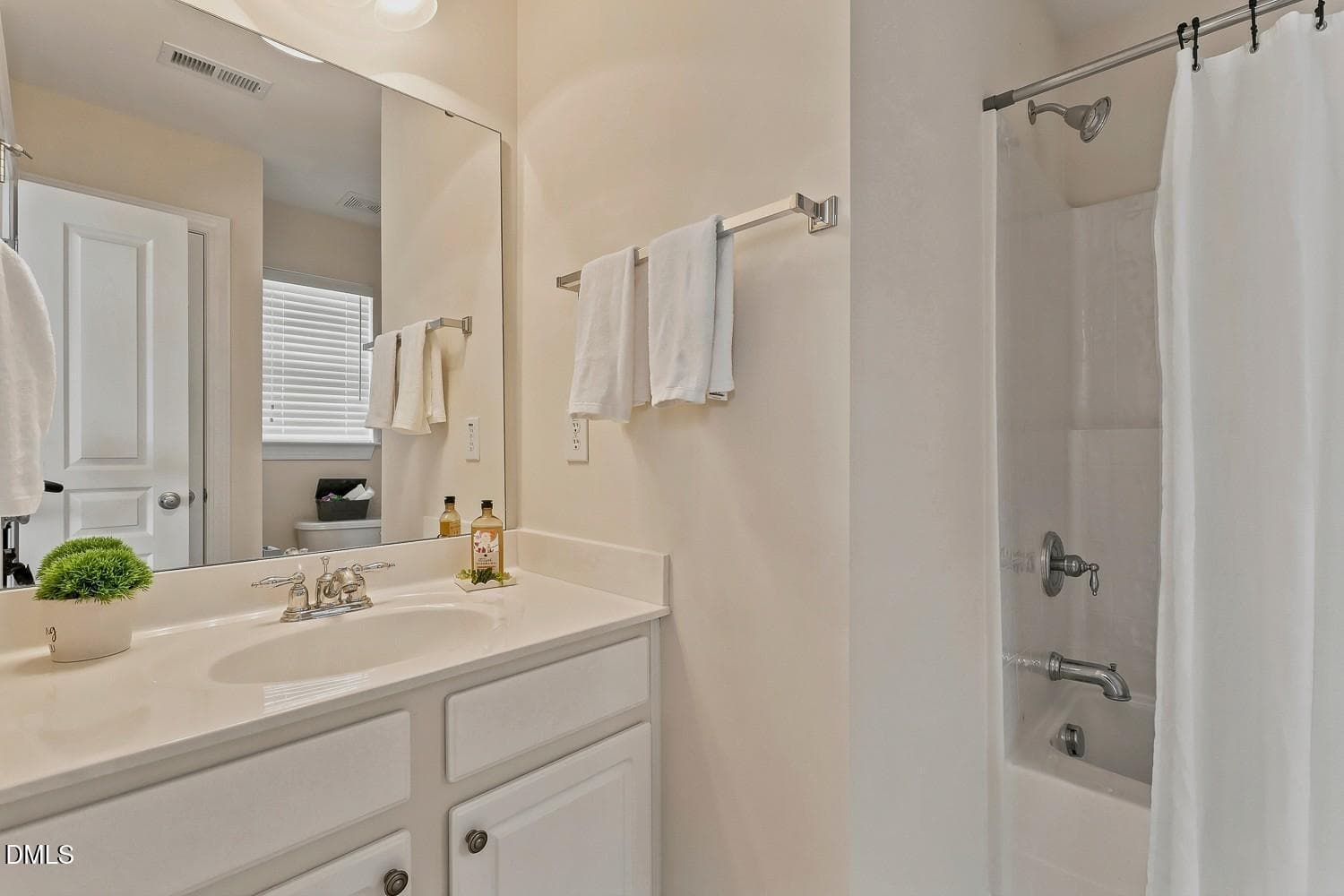 046-039-Bathroom 2-1500x1000 - 336 Kinellan Lane, Cary, NC 27519, Cary