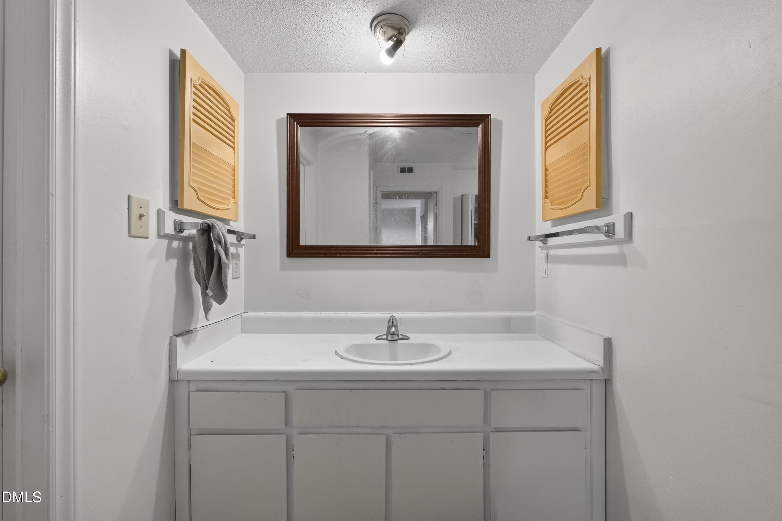 17 (1) - 2510 Avent Ferry Road 103, Raleigh, NC 27606, Raleigh