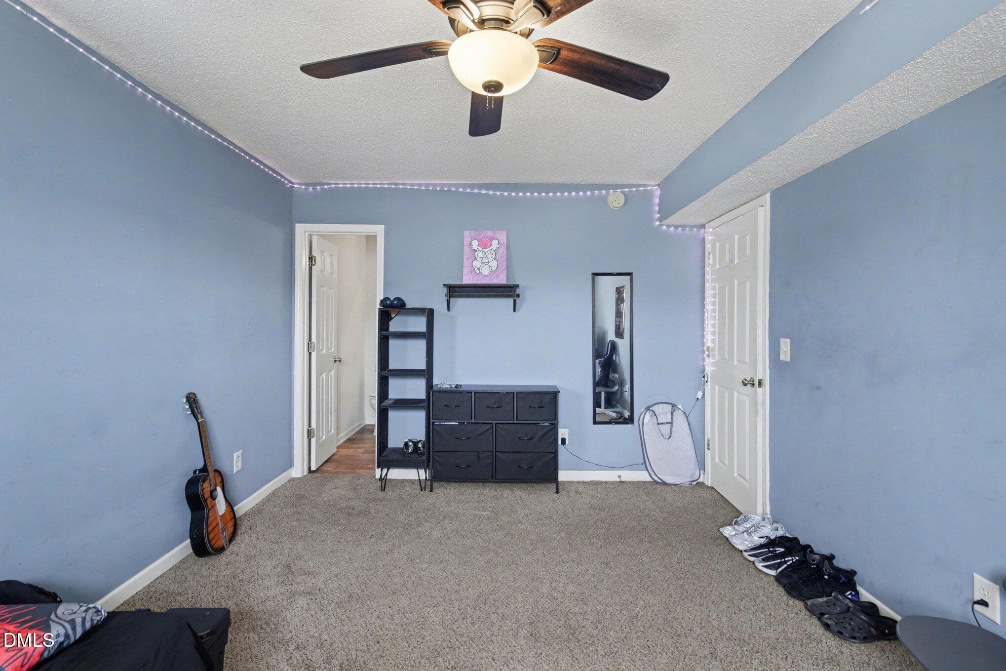 Riverdale bedroom - 3904 Riverdale Road, Greensboro, NC 27406