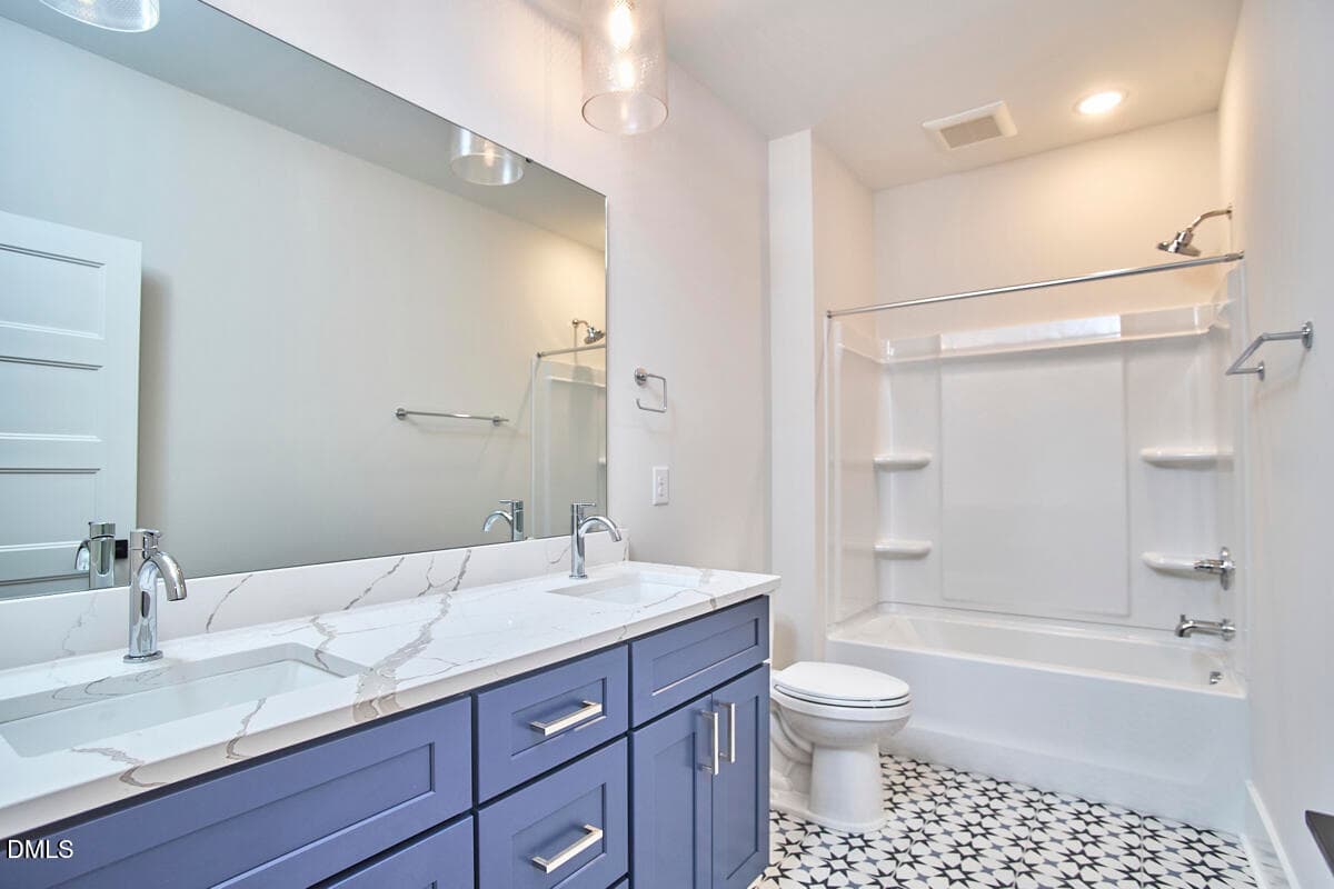 Guest bath - 3027 Omah Street D, Durham, NC 27705, Durham