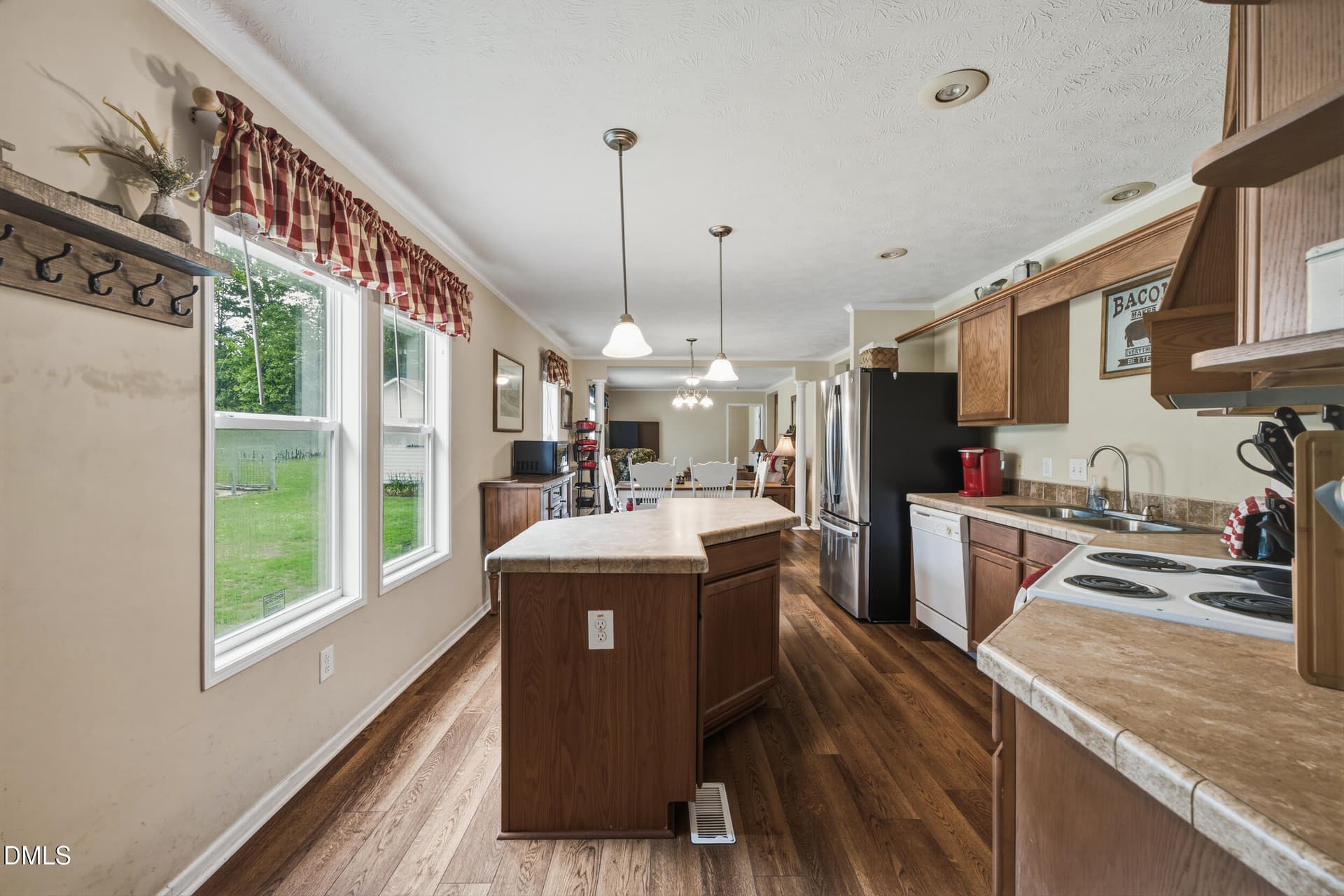 15_15 -5582 trails end rd, interior, kit - 7388 Old 421 Road, Liberty, NC 27298