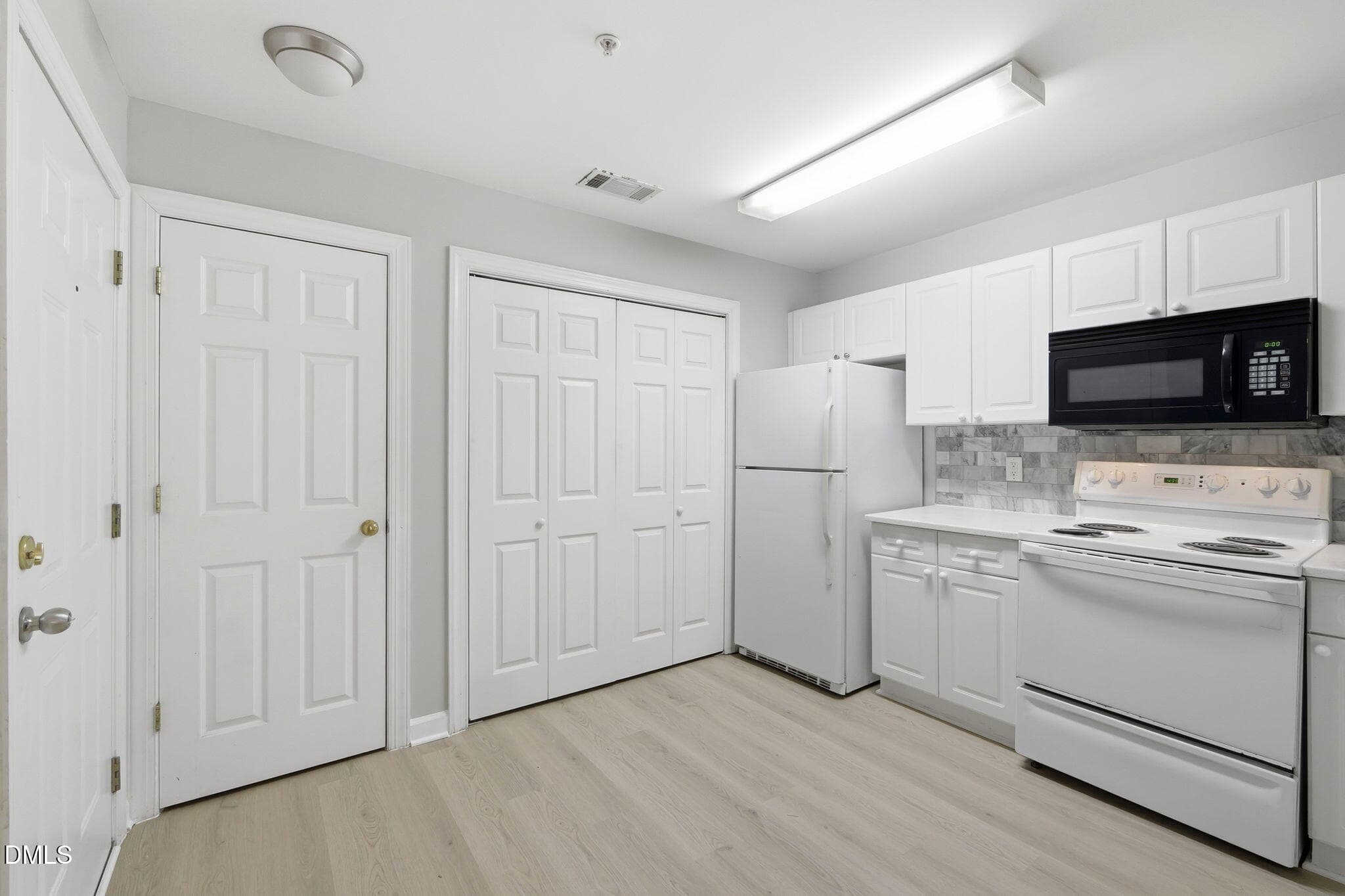 3-web-or-mls-P1135228 - 929 Morreene Road A23, Durham, NC 27705, Durham