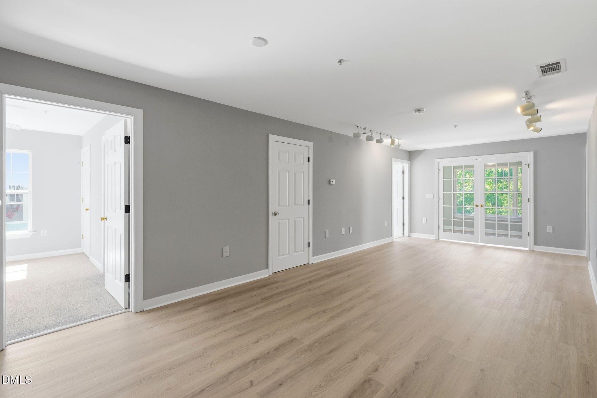 4-web-or-mls-P1135231 - 929 Morreene Road A23, Durham, NC 27705, Durham