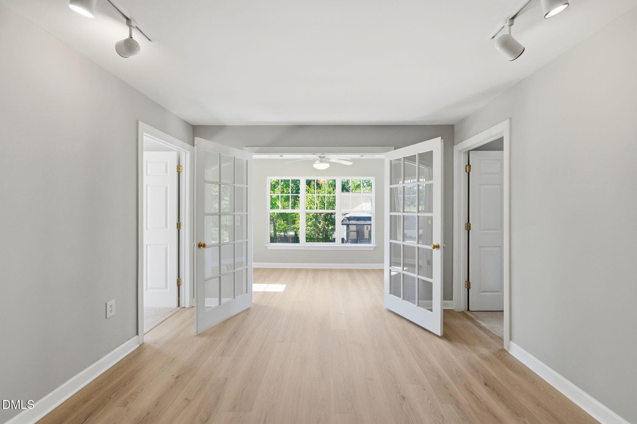 6-web-or-mls-P1135237 - 929 Morreene Road A23, Durham, NC 27705, Durham