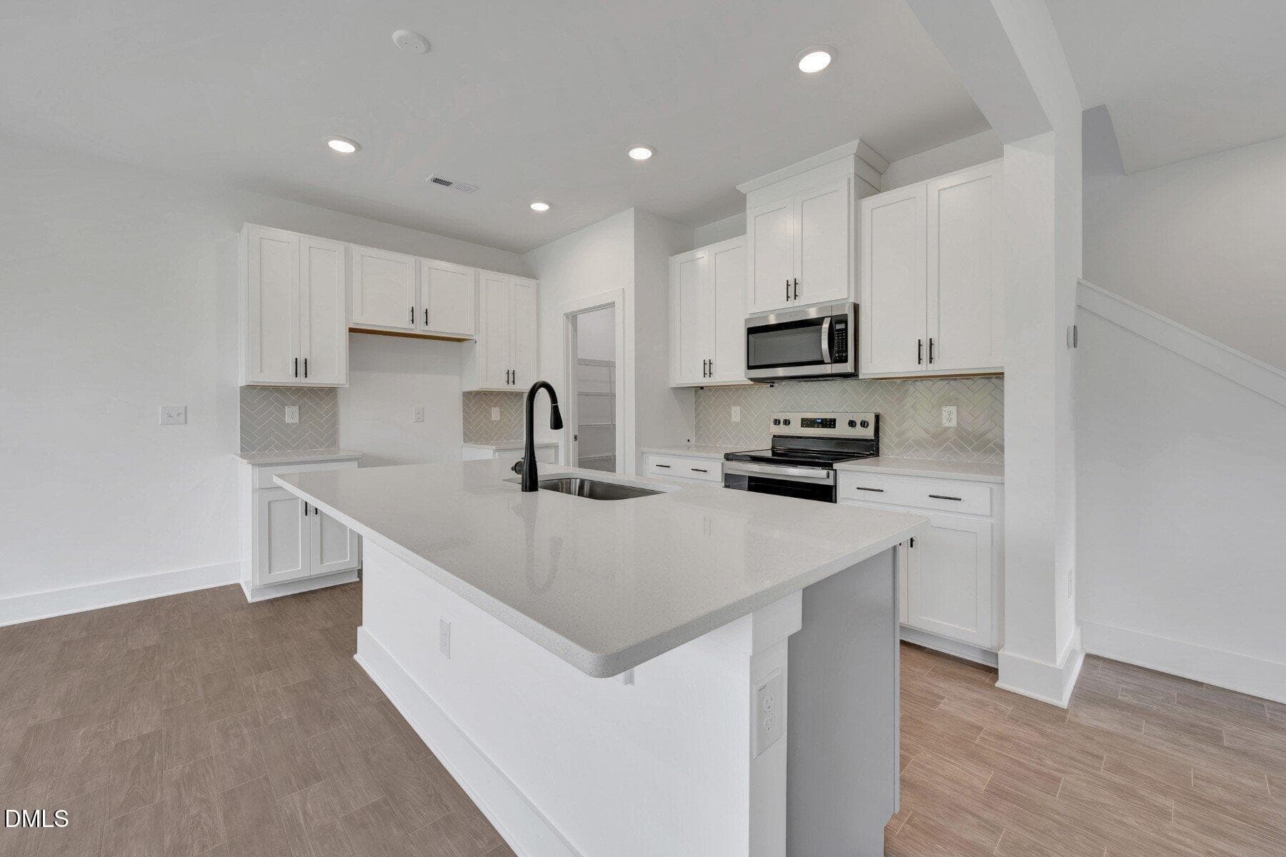 [L39_z007]none7 - 99 Cypress Moss Court, Lillington, NC 27546