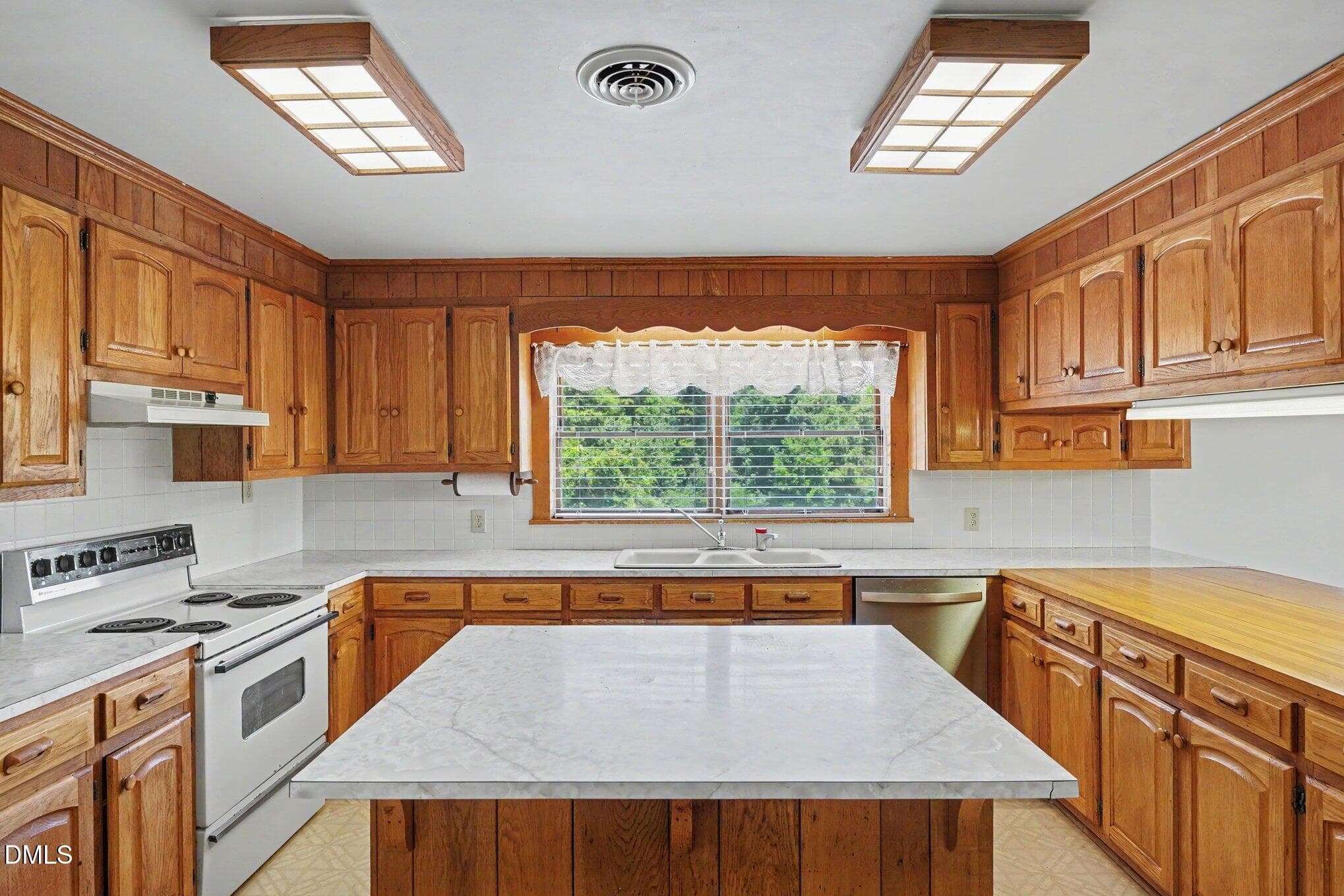 014_file_6647 - 5529 Hollow Hill Road, Liberty, NC 27298