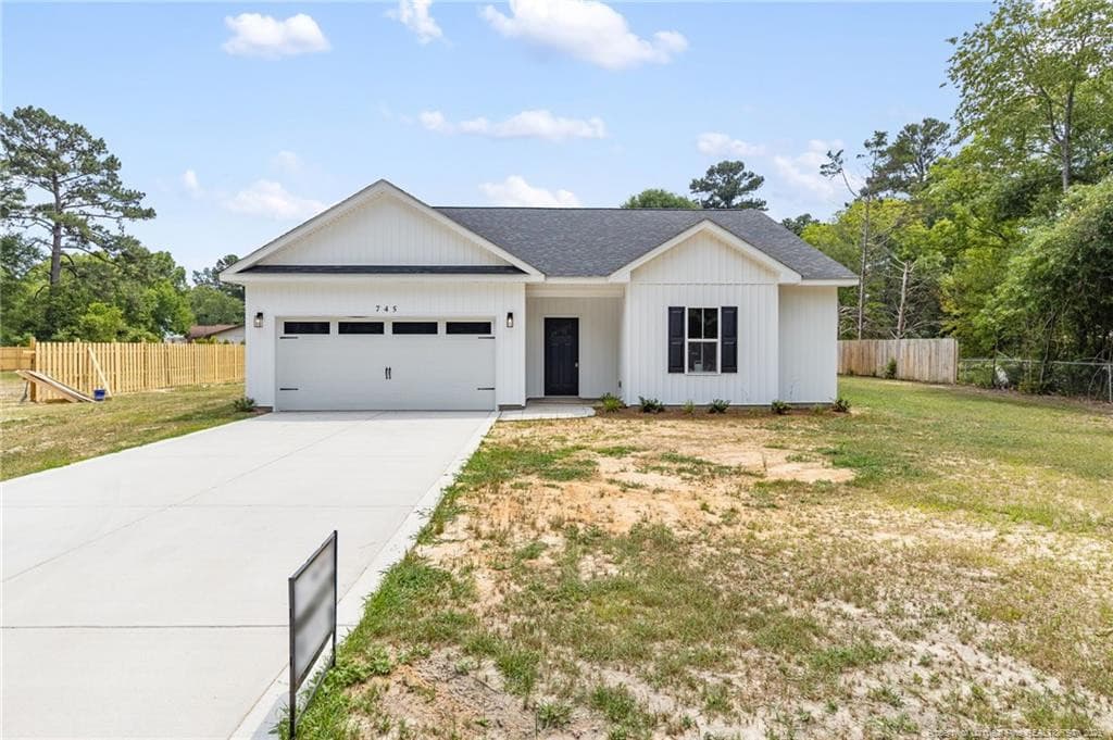 Photo 3 - 745 Porter Road, Hope Mills, NC 28348