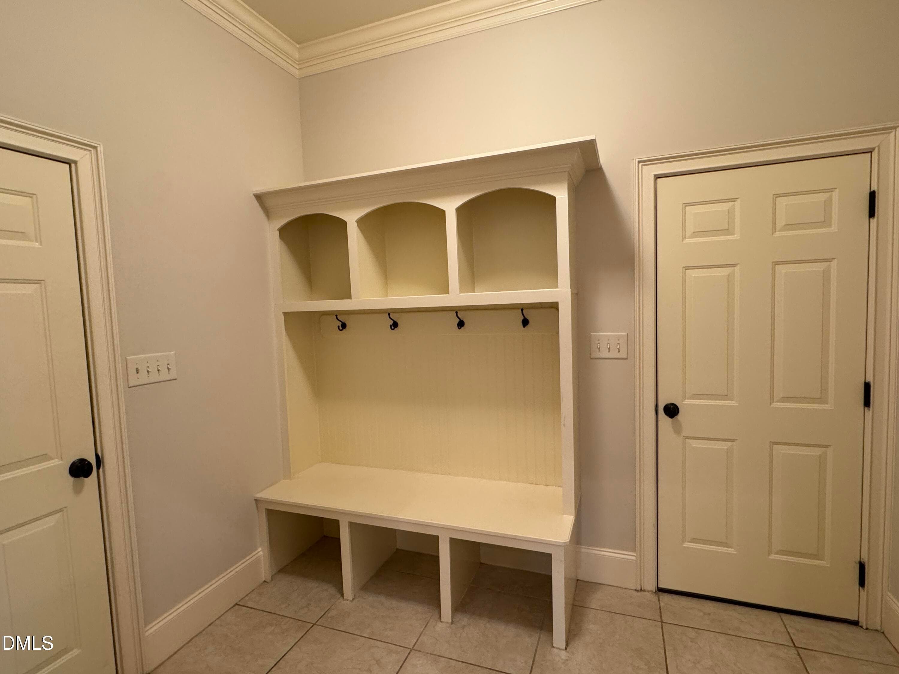 MudRoom Bench - 105 Linton Banks Place, Cary, NC 27513, Cary