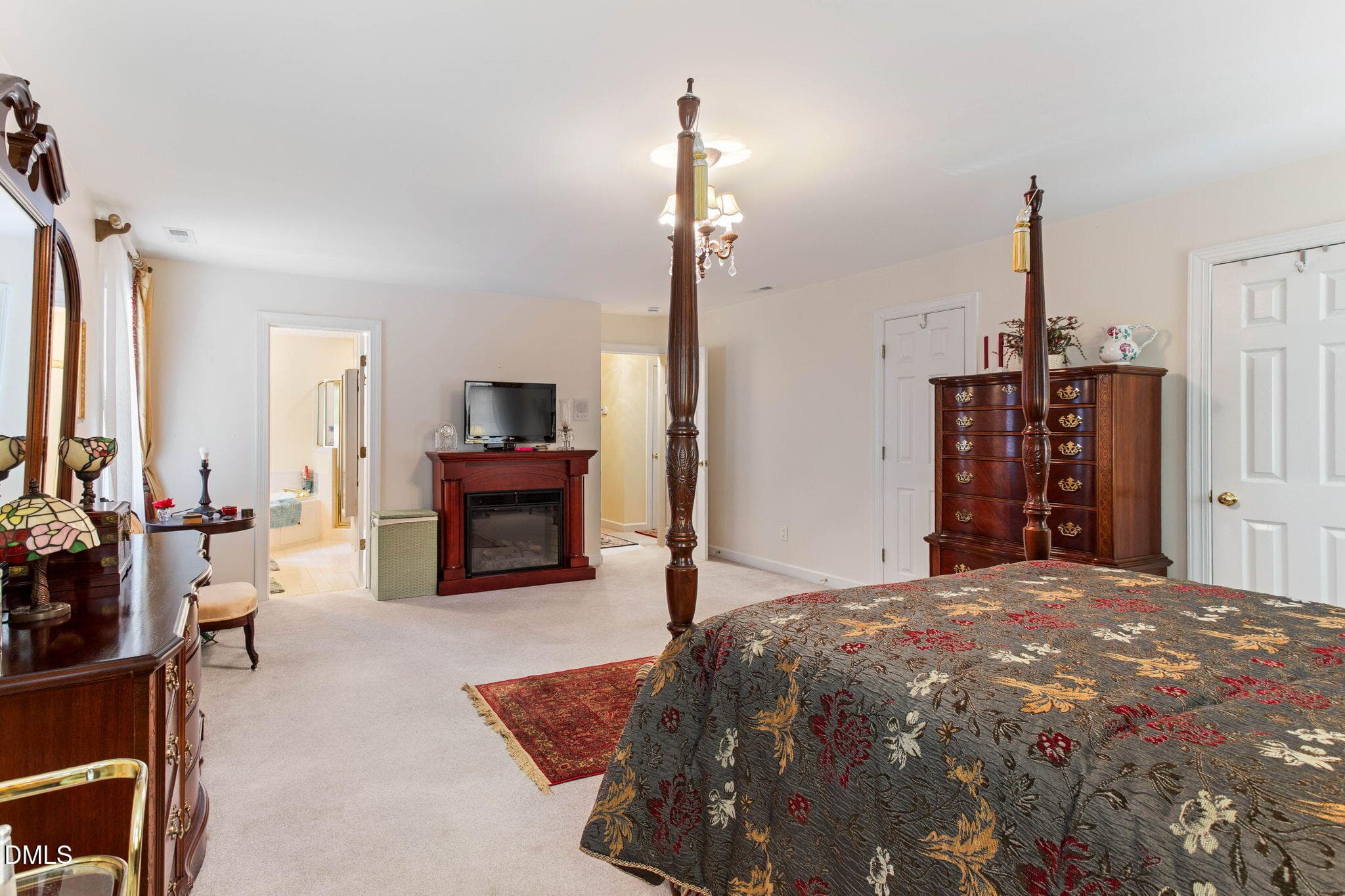 44-web-or-mls-IMG_4583 - 909 Oak Creek Road, Raleigh, NC 27615, Raleigh