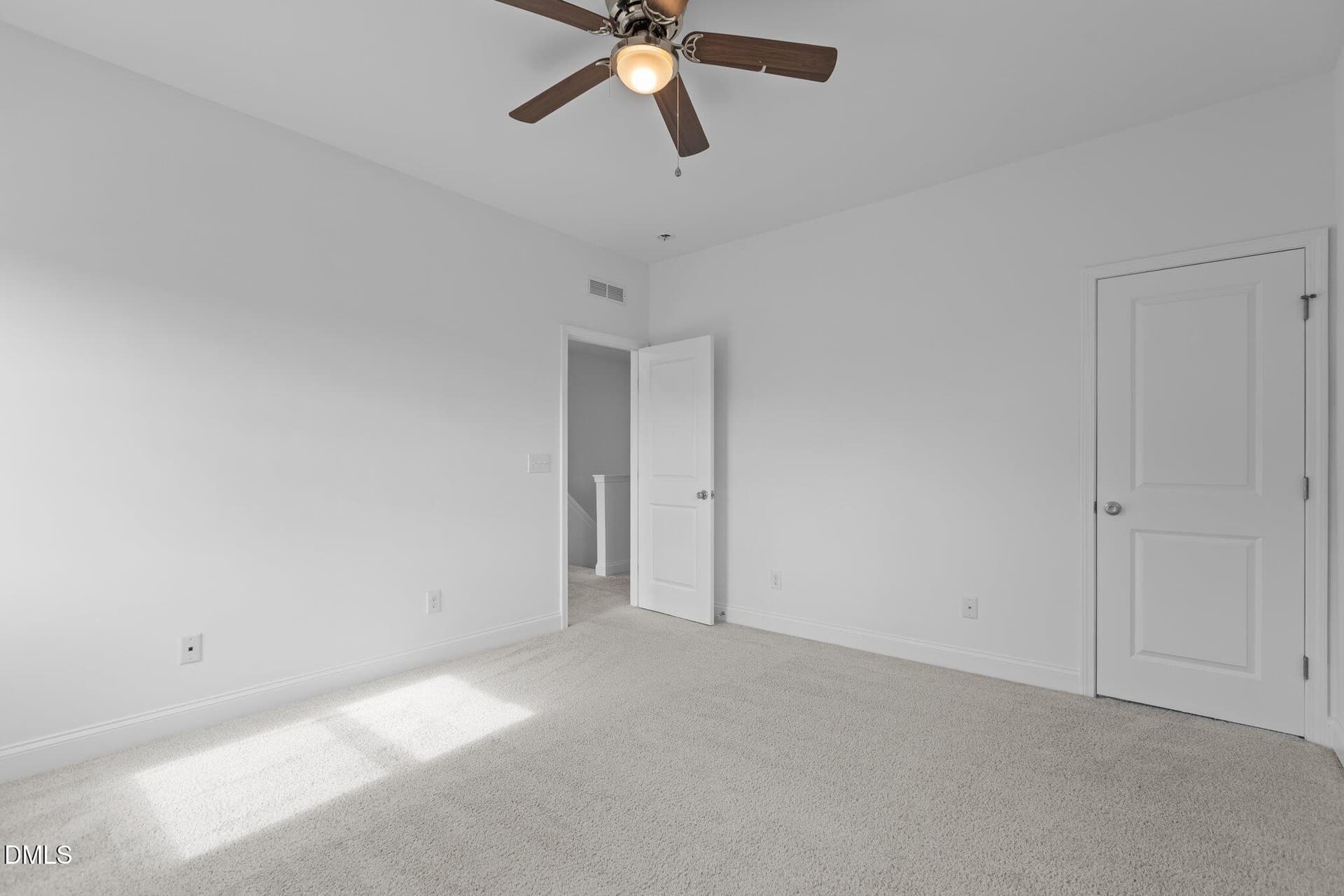 Bedroom 2 w/walkin closet - 209 S Harrison Place Lane, Fuquay Varina, NC 27526