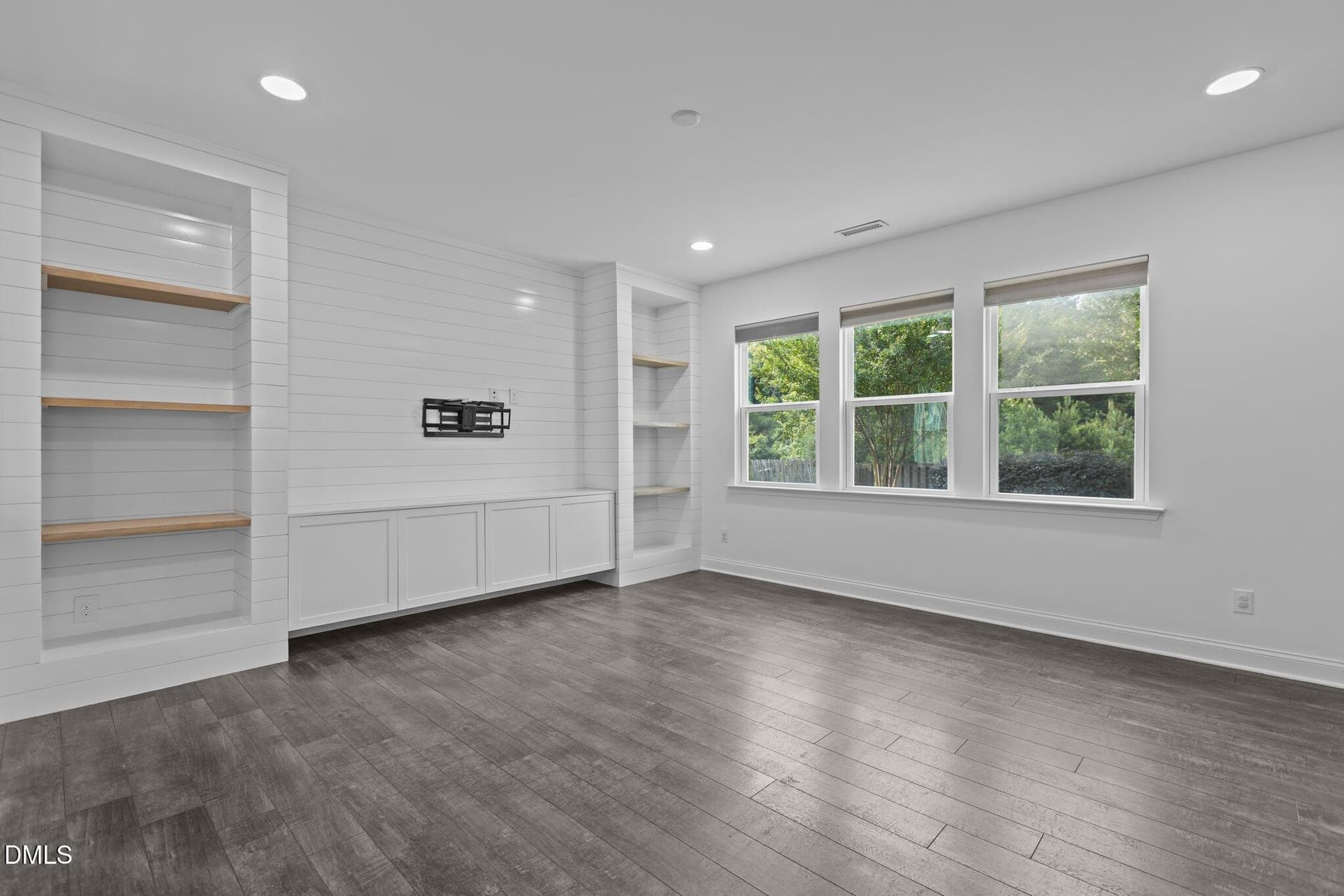 12-web-or-mls-2N6A3919 - 209 S Harrison Place Lane, Fuquay Varina, NC 27526