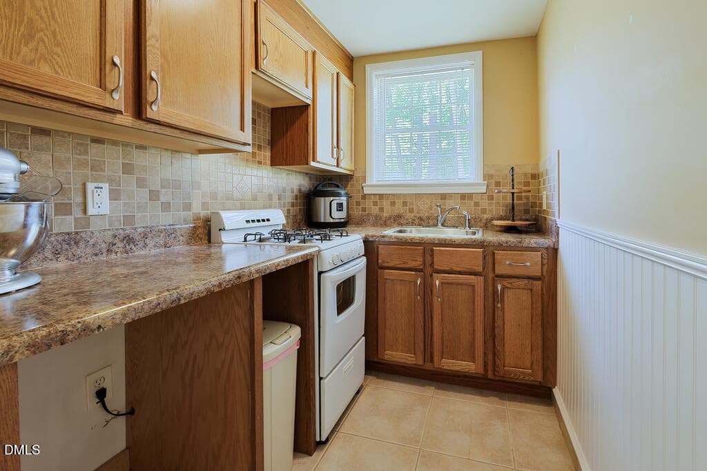 1901 Hillock-51 - 1901 Hillock Drive, Raleigh, NC 27612, Raleigh