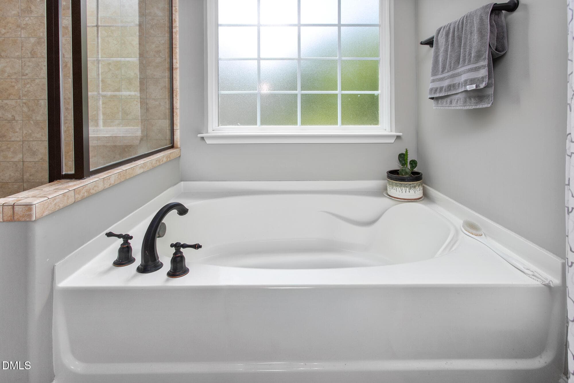 Primary bath garden tub - 2026 Heron Pointe Drive, Whitsett, NC 27377