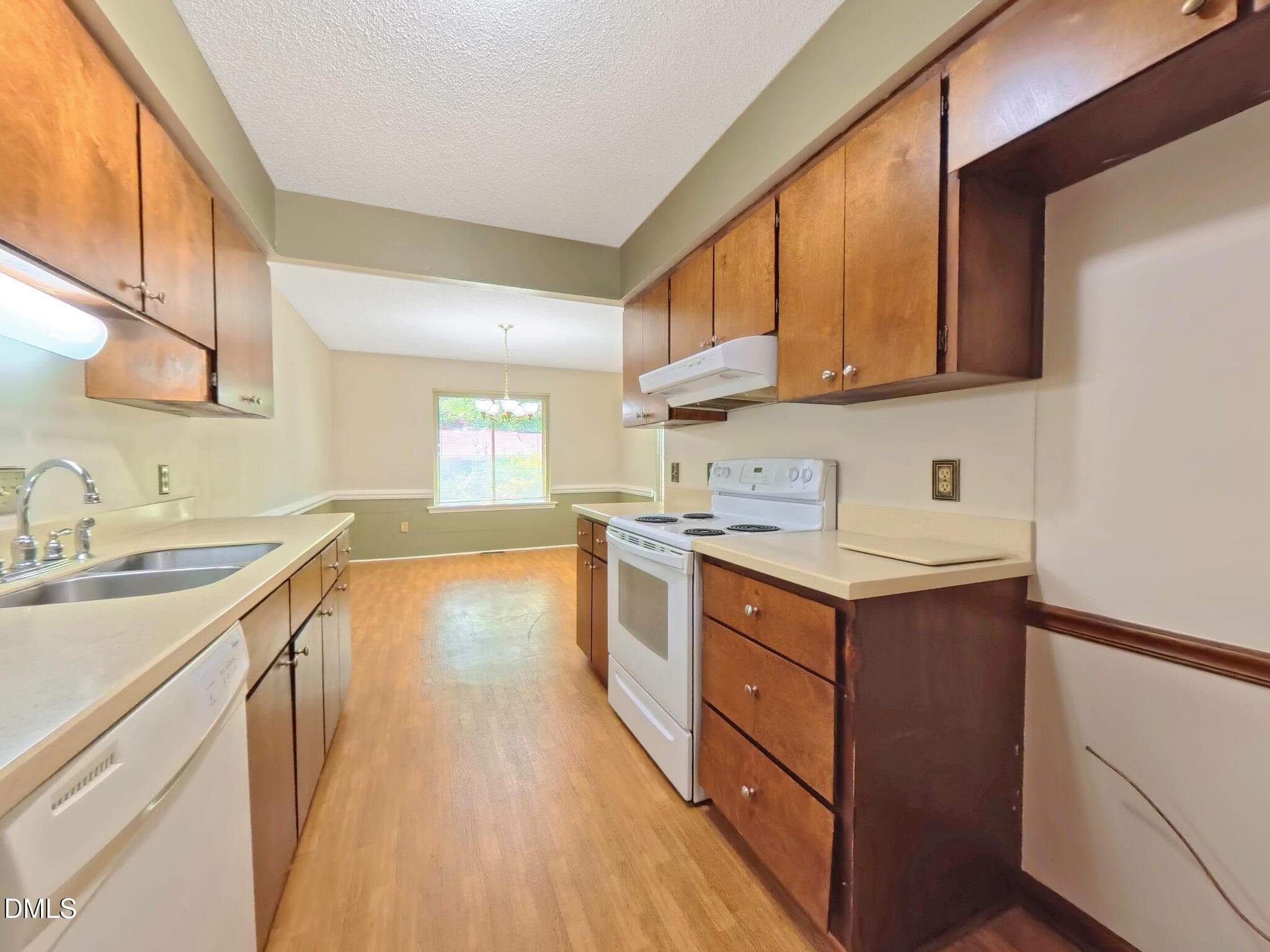 5867 Branchwood Kitchen 2 - 5867 Branchwood Road, Raleigh, NC 27609, Raleigh