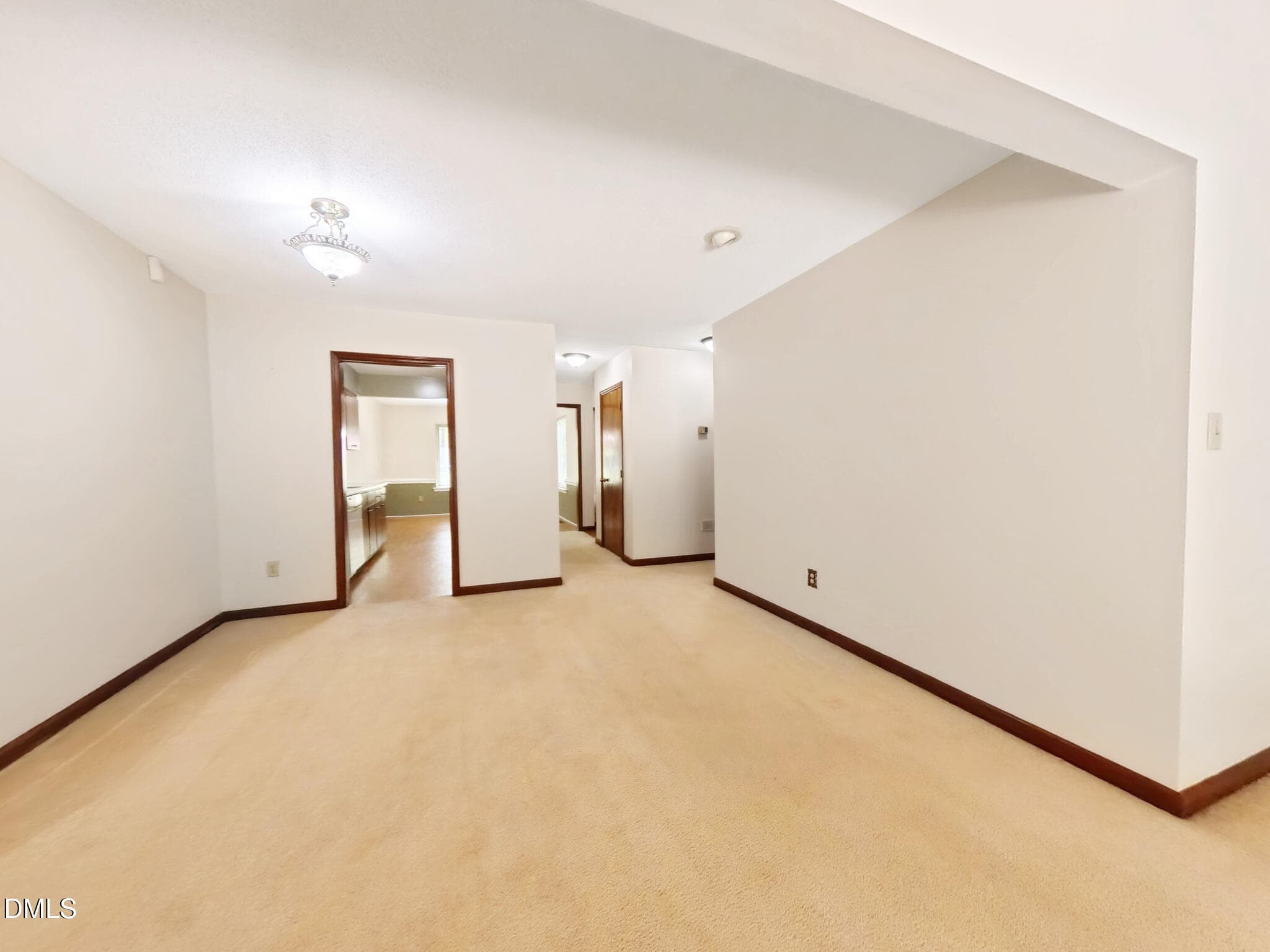 5867 Branchwood Living 2 - 5867 Branchwood Road, Raleigh, NC 27609, Raleigh
