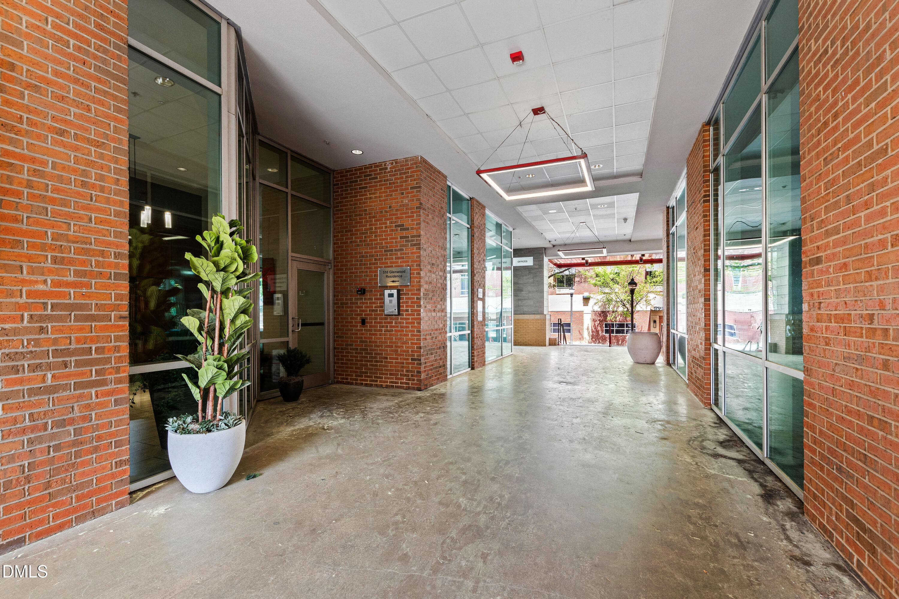510 Entrance View 2 - 510 Glenwood Avenue, Raleigh, NC 27603, Raleigh