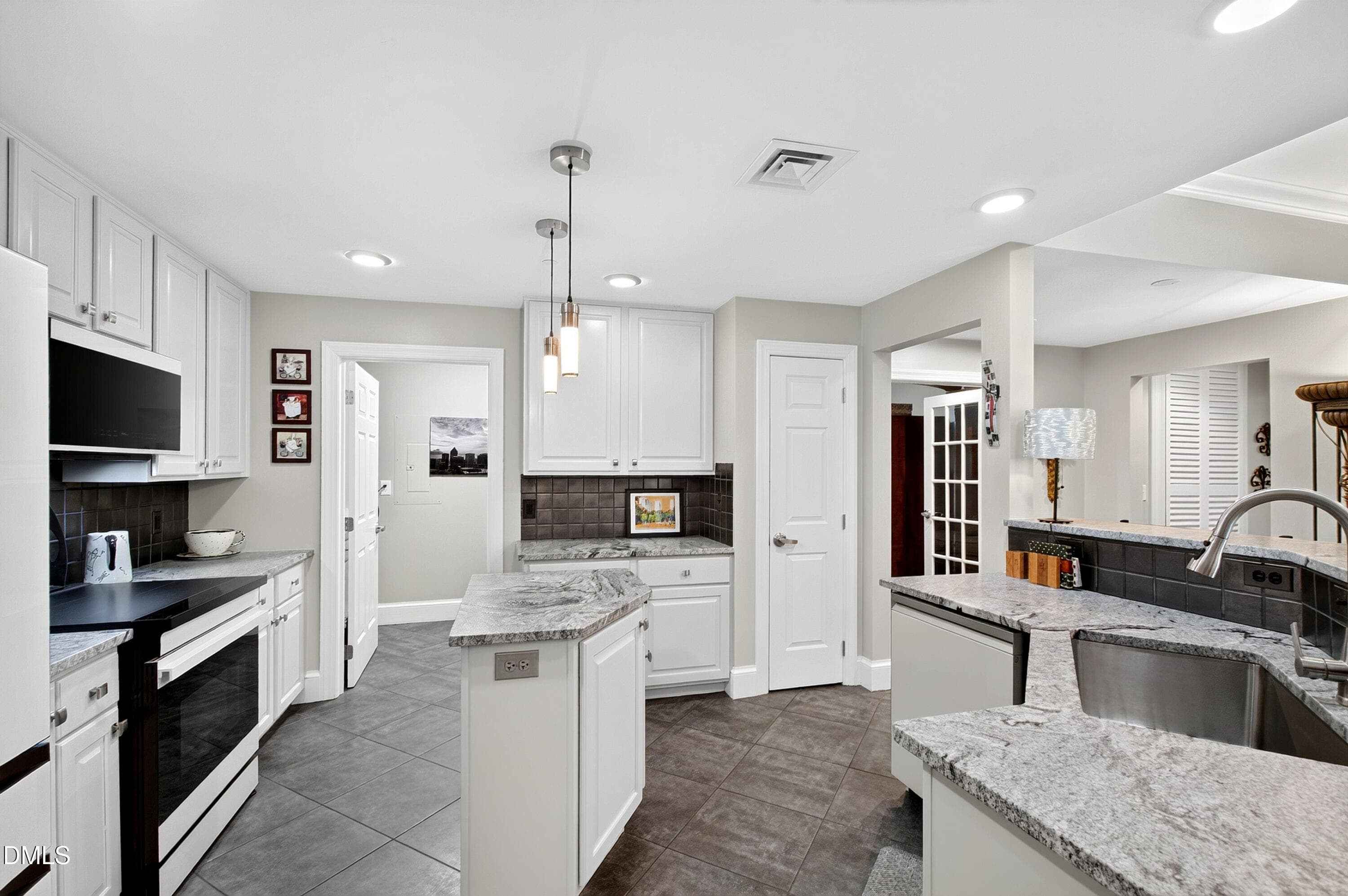Kitchen 2 - 510 Glenwood Avenue, Raleigh, NC 27603, Raleigh