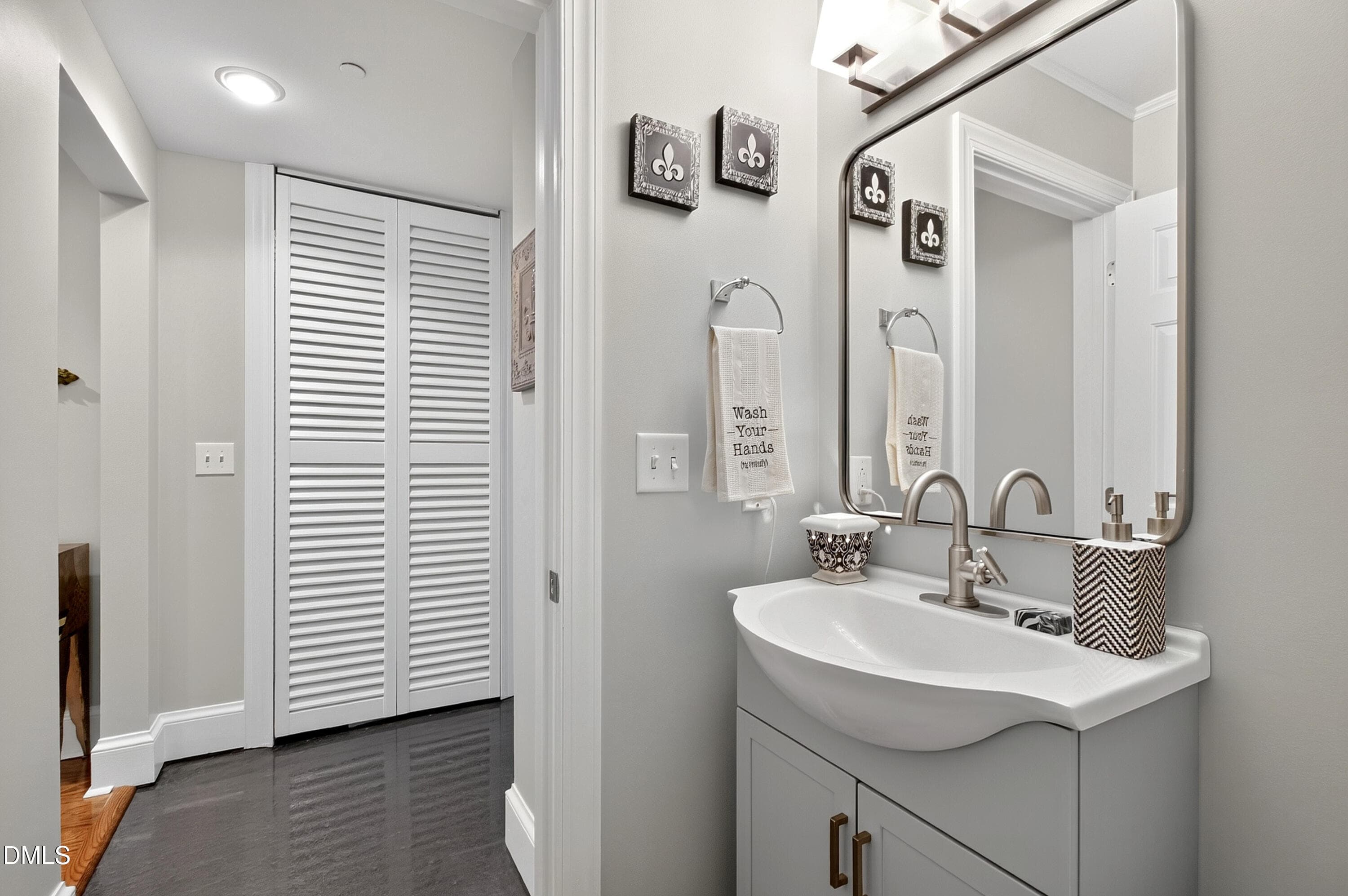 Half Bath - 510 Glenwood Avenue, Raleigh, NC 27603, Raleigh
