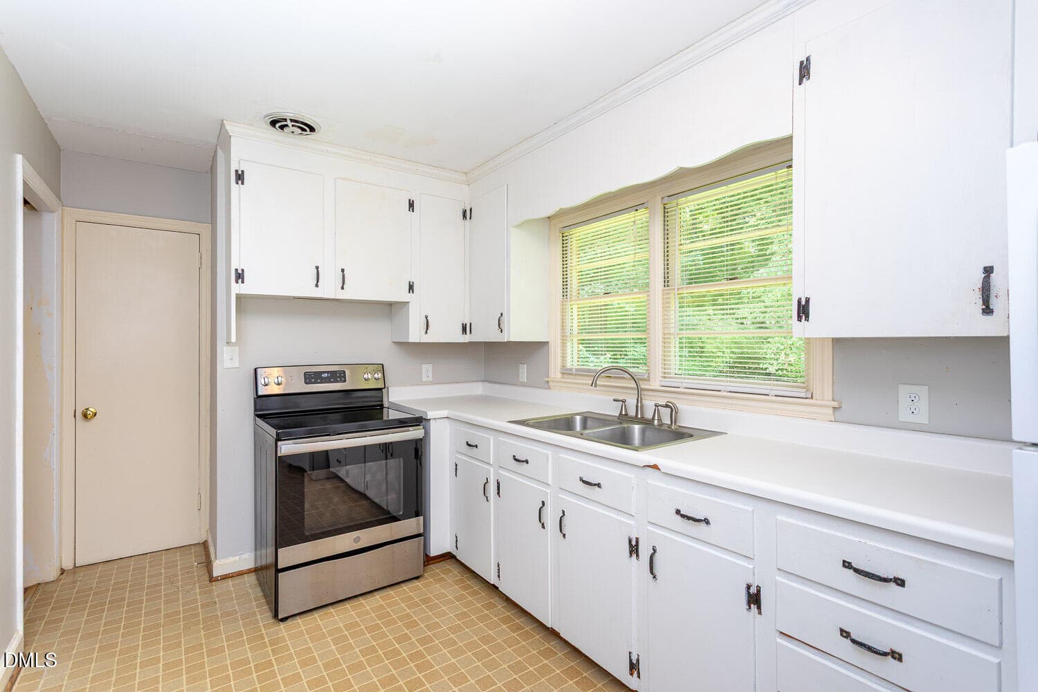 machikas-2602-wade-19 - 2602 Wade Avenue, Raleigh, NC 27607, Raleigh
