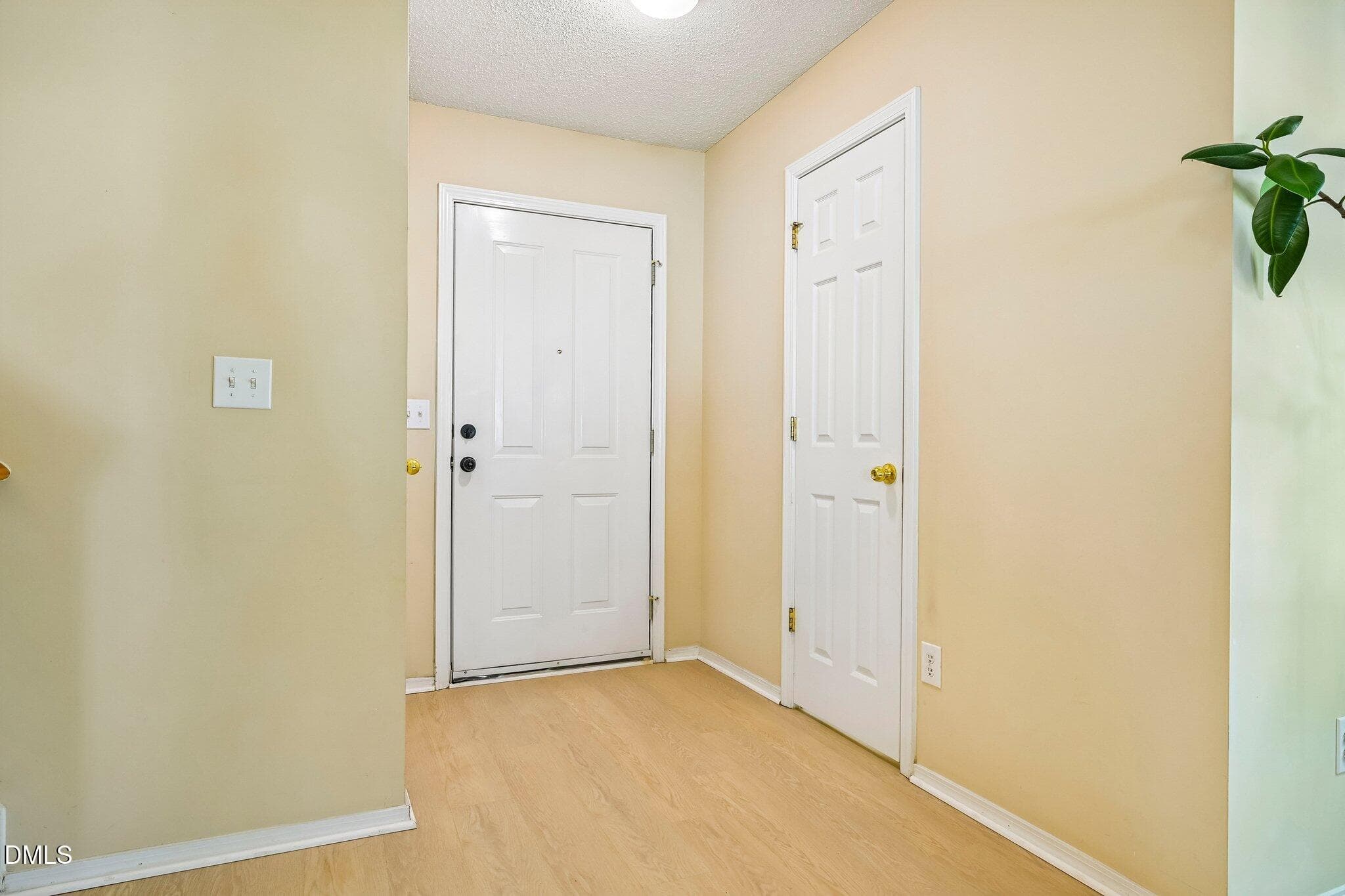 6-web-or-mls-Skybrook Ln-S0707-006 - 2916 Skybrook Lane, Durham, NC 27703, Durham