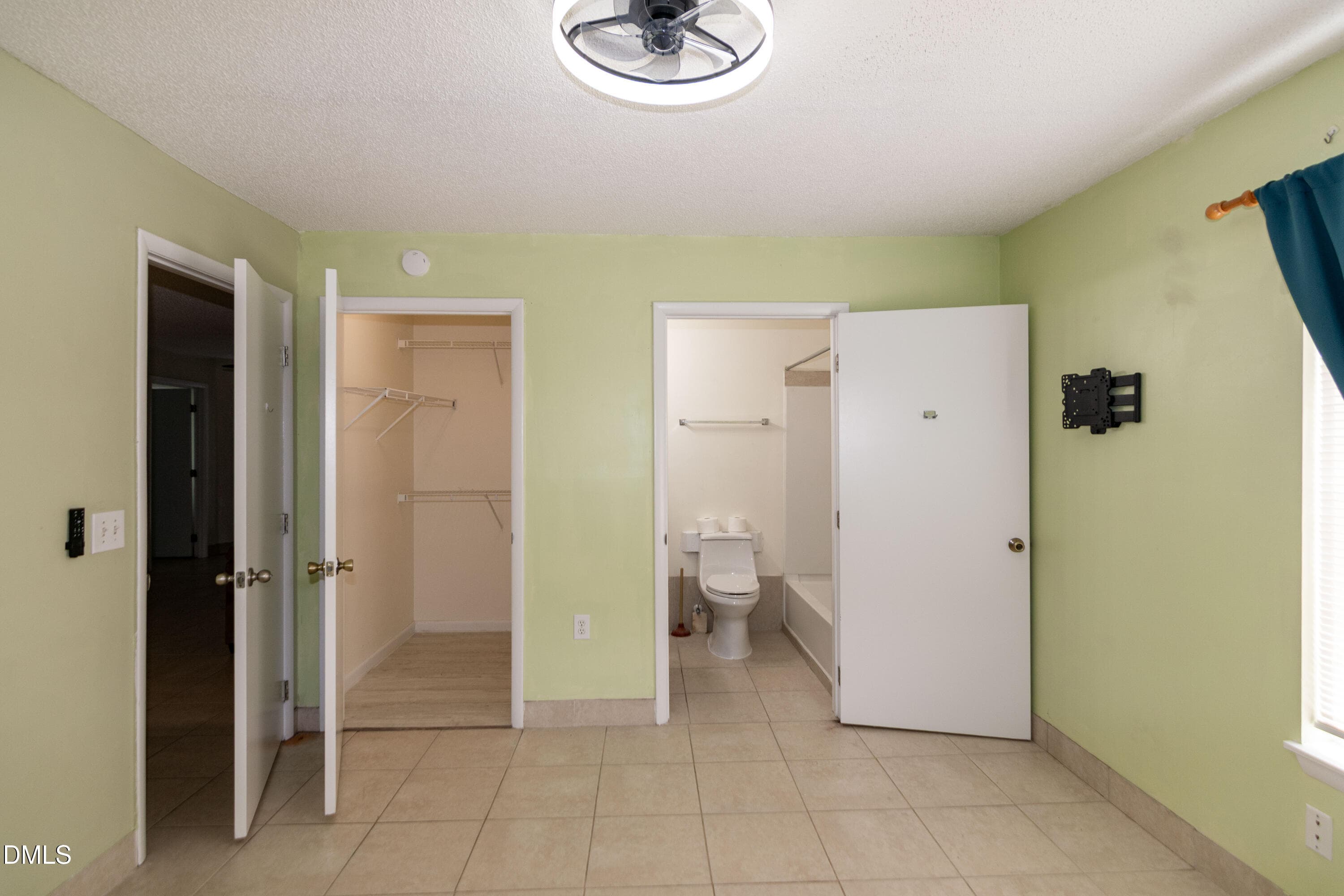 RJP_X_8252 - 1351 Crab Orchard Drive 101, Raleigh, NC 27606, Raleigh