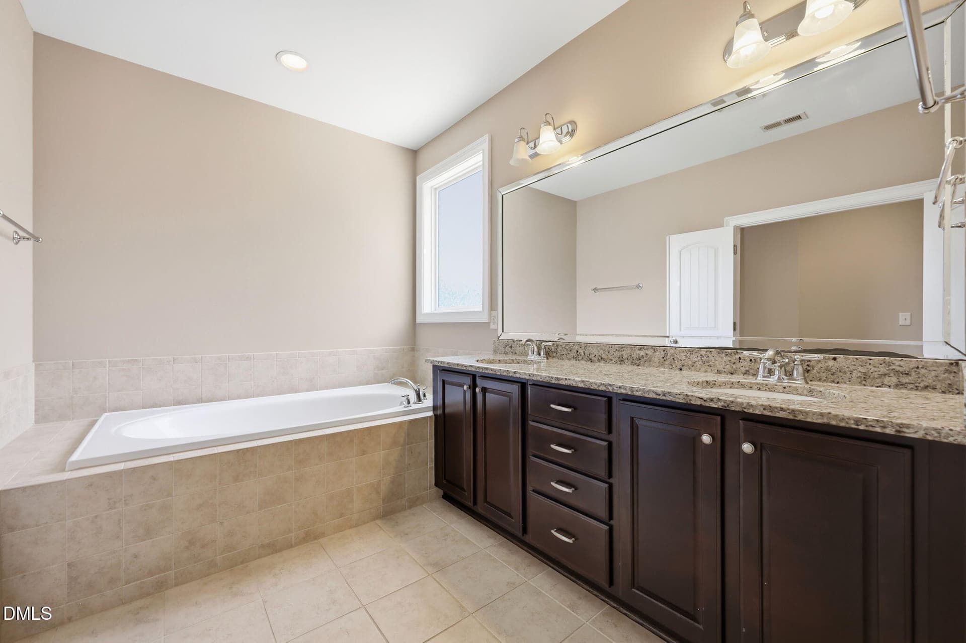 19-web-or-mls-IMG_5620_edit - 512 Slate Creek Place, Cary, NC 27519