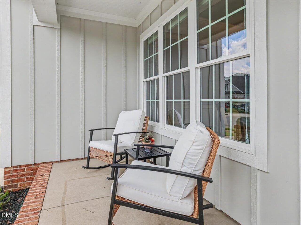 07-Front Porch - 2907 Meadow Bluffs Way, Fuquay Varina, NC 27526