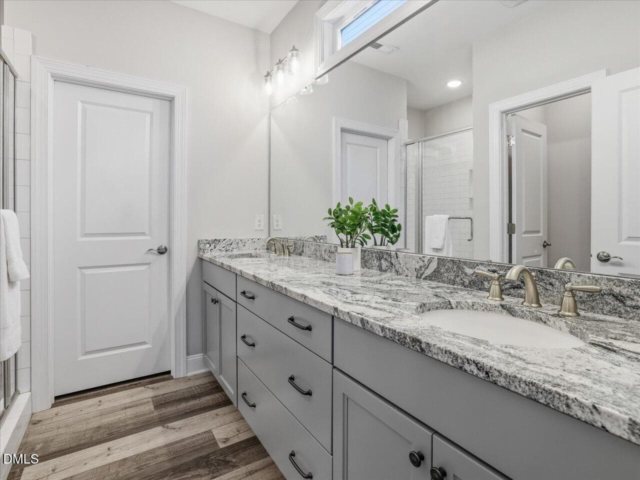 45-Primary Bathroom - 2907 Meadow Bluffs Way, Fuquay Varina, NC 27526