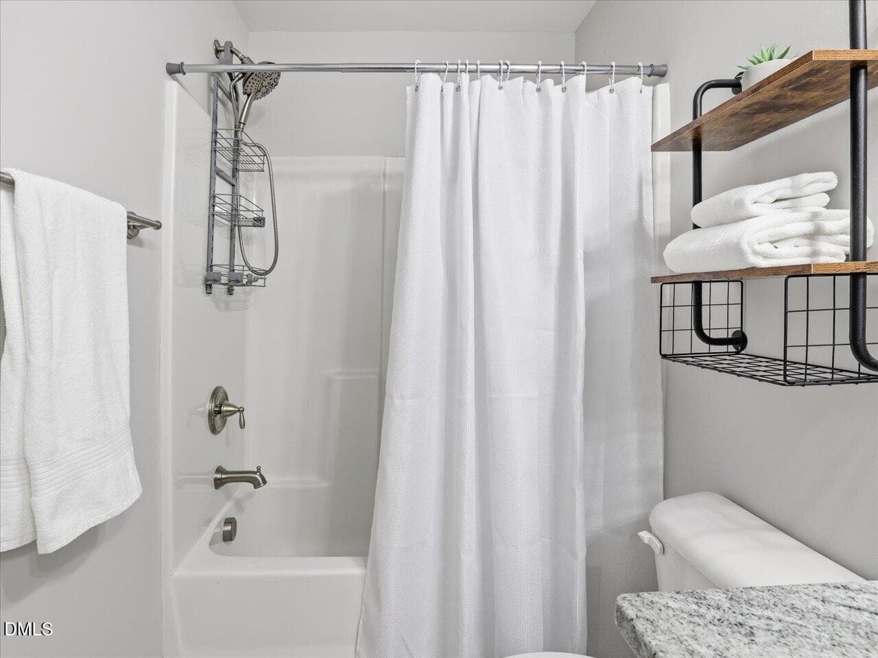 55-Hall Bath - 2907 Meadow Bluffs Way, Fuquay Varina, NC 27526