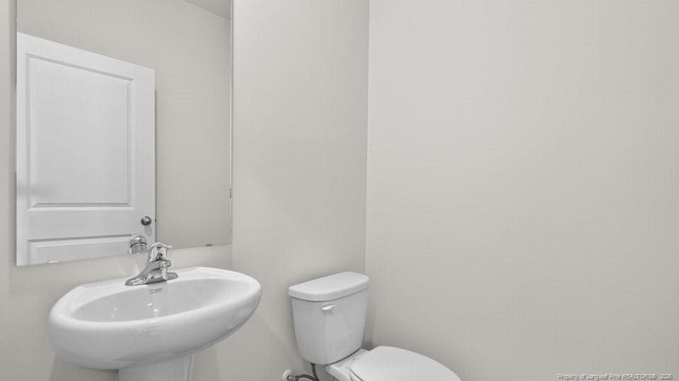 Powder Room - 305 Maddox Drive, Aberdeen, NC 28315