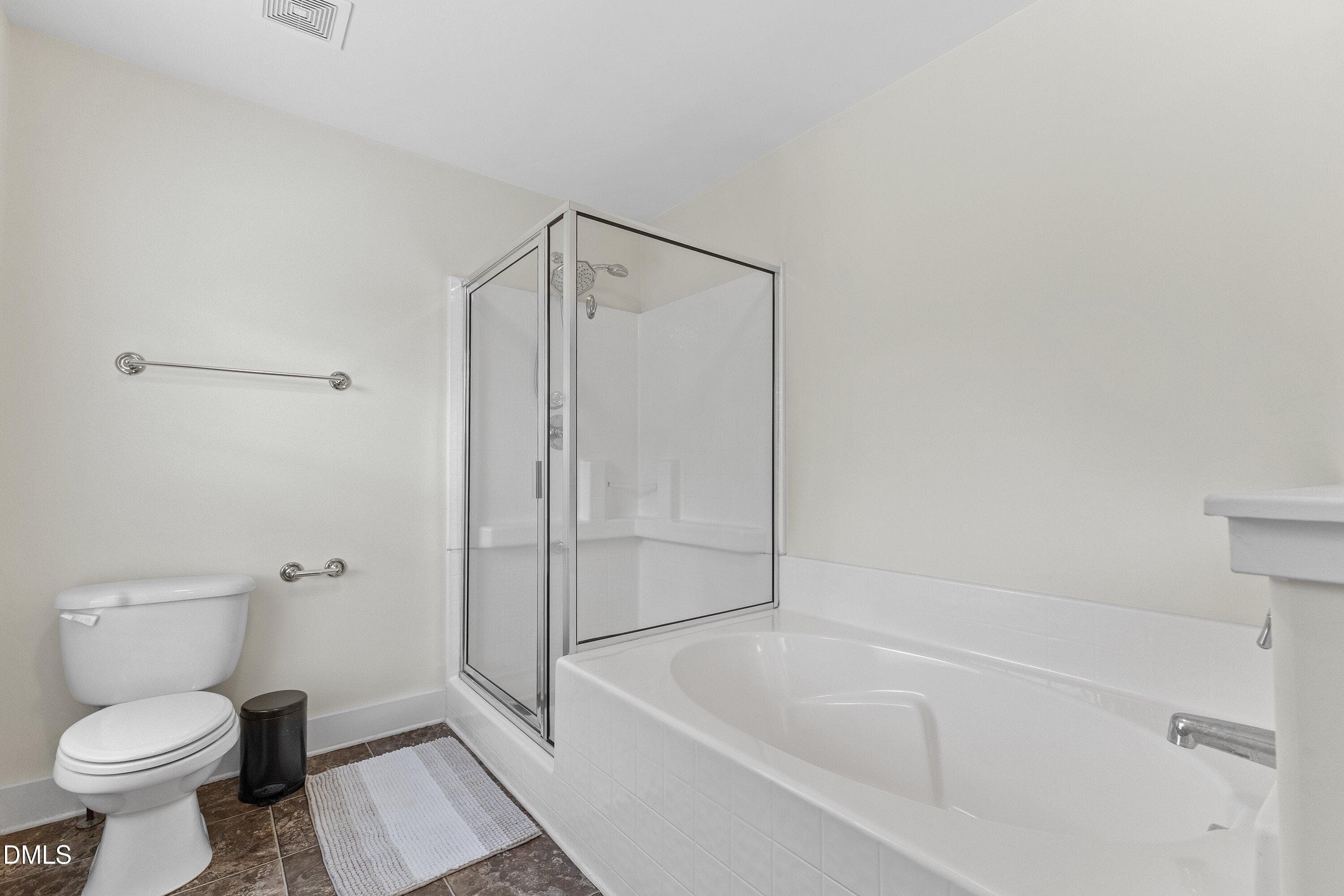 25-3820 Amelia Park Drive_2657 - 3820 Amelia Park Drive, Raleigh, NC 27606, Raleigh