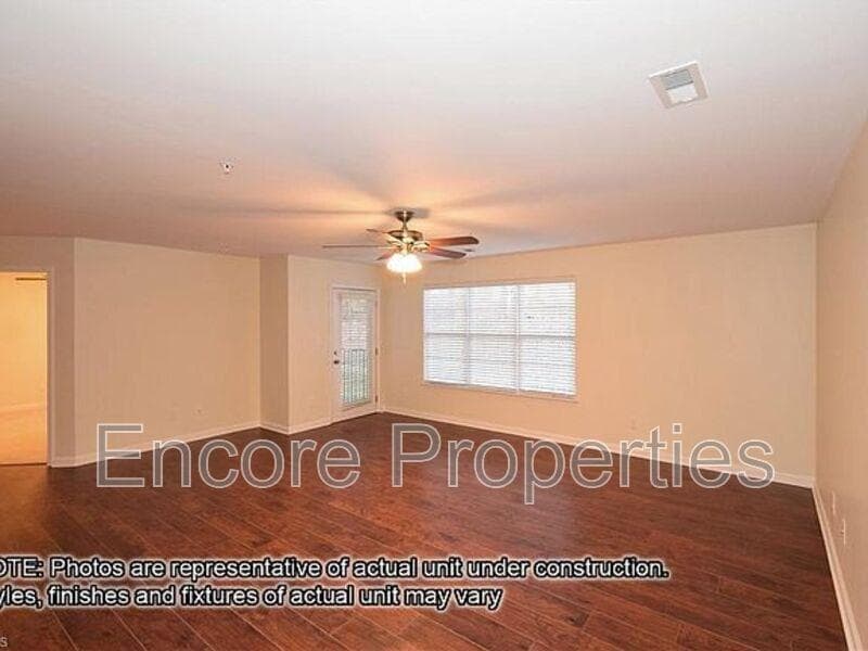 Photo #5 - 2608 Pennoak Way H, Greensboro, NC 27407