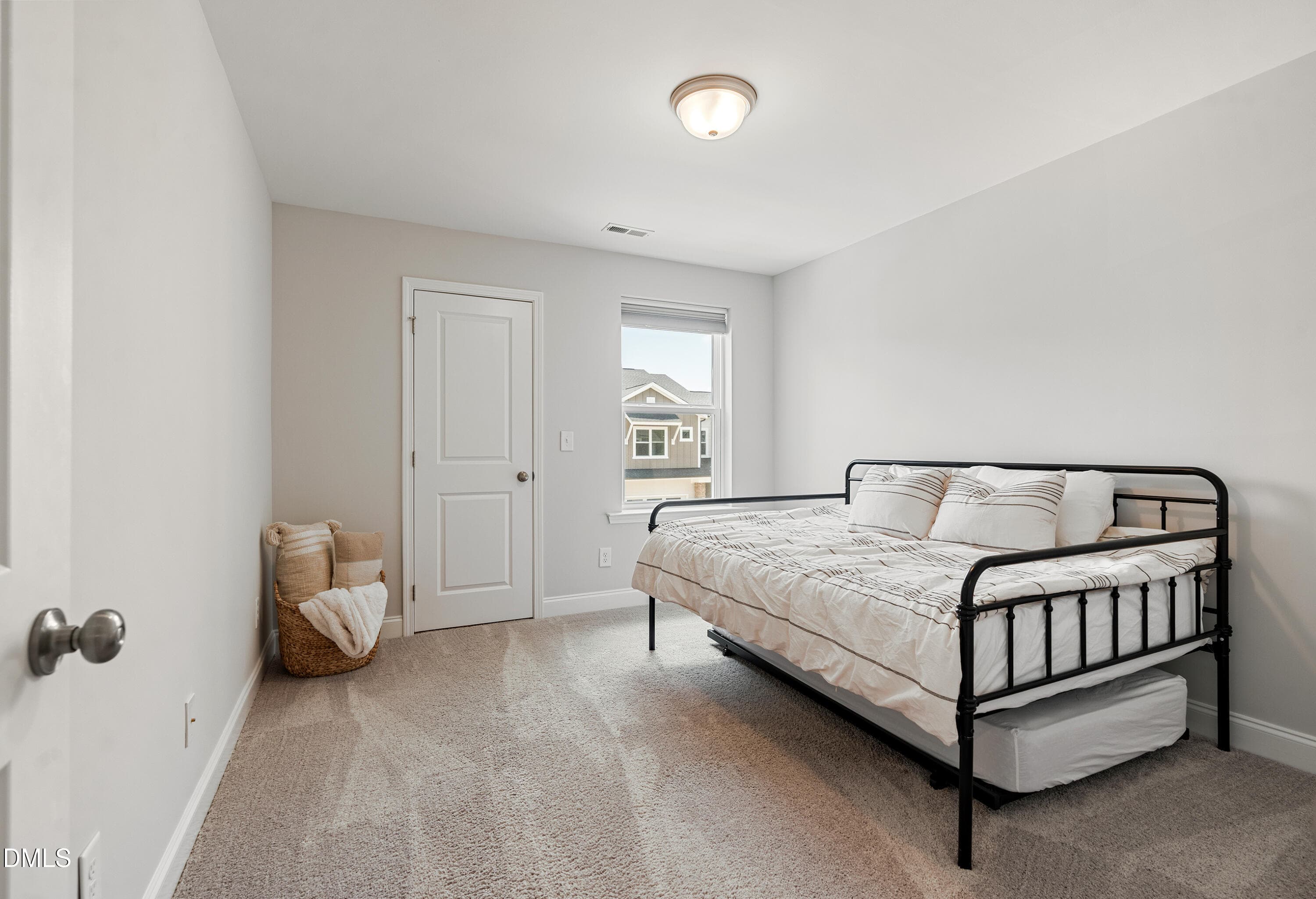 16 - 200 Deardom Way, Chapel Hill, NC 27516, Chapel Hill