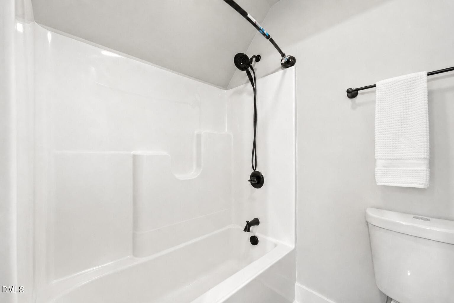 custom-farmhouse-near-me-burlington-nc - 2560 John Lewis Road, Burlington, NC 27217