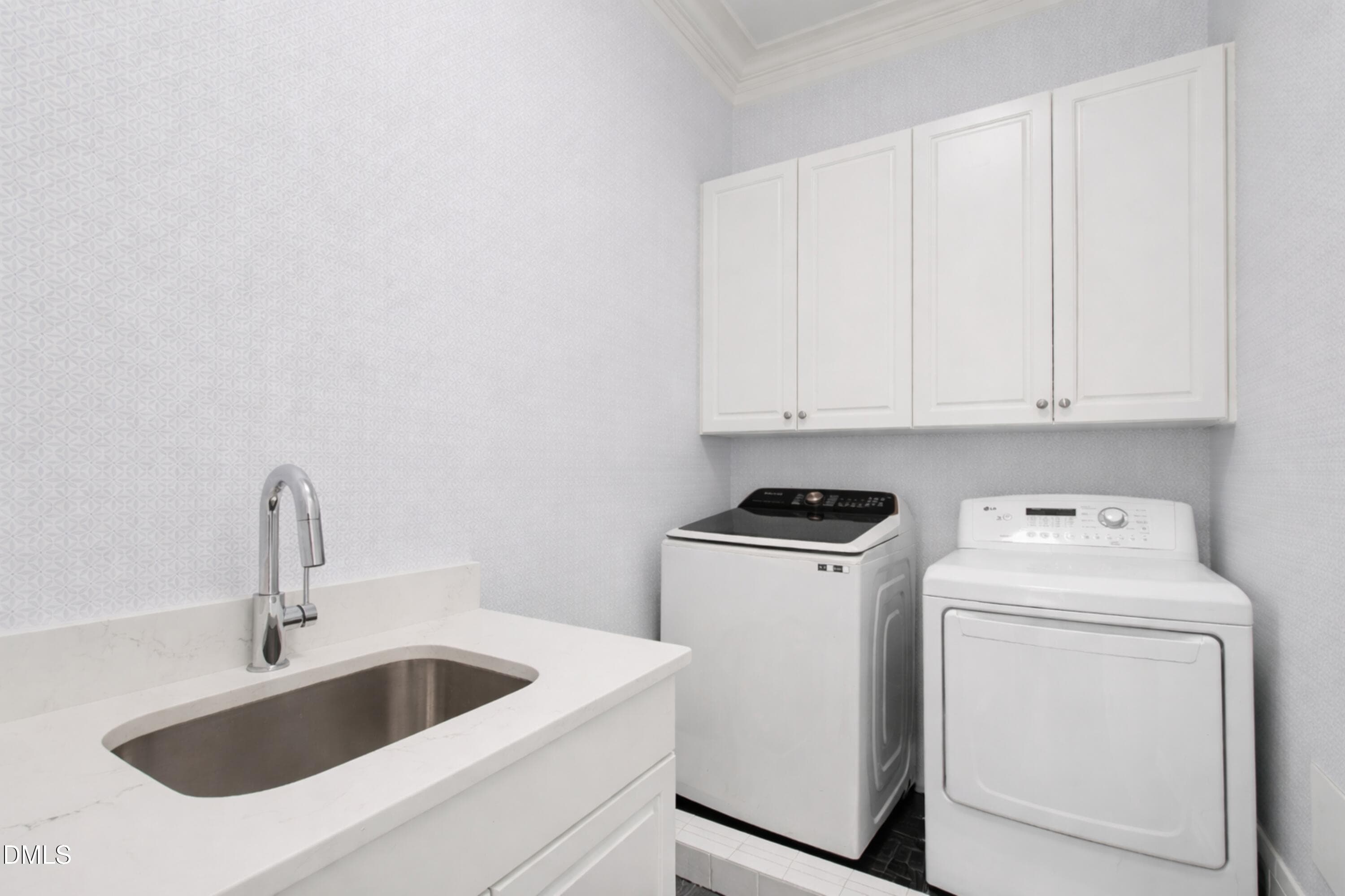 Laundry - 2615 Davis Street, Raleigh, NC 27608, Raleigh
