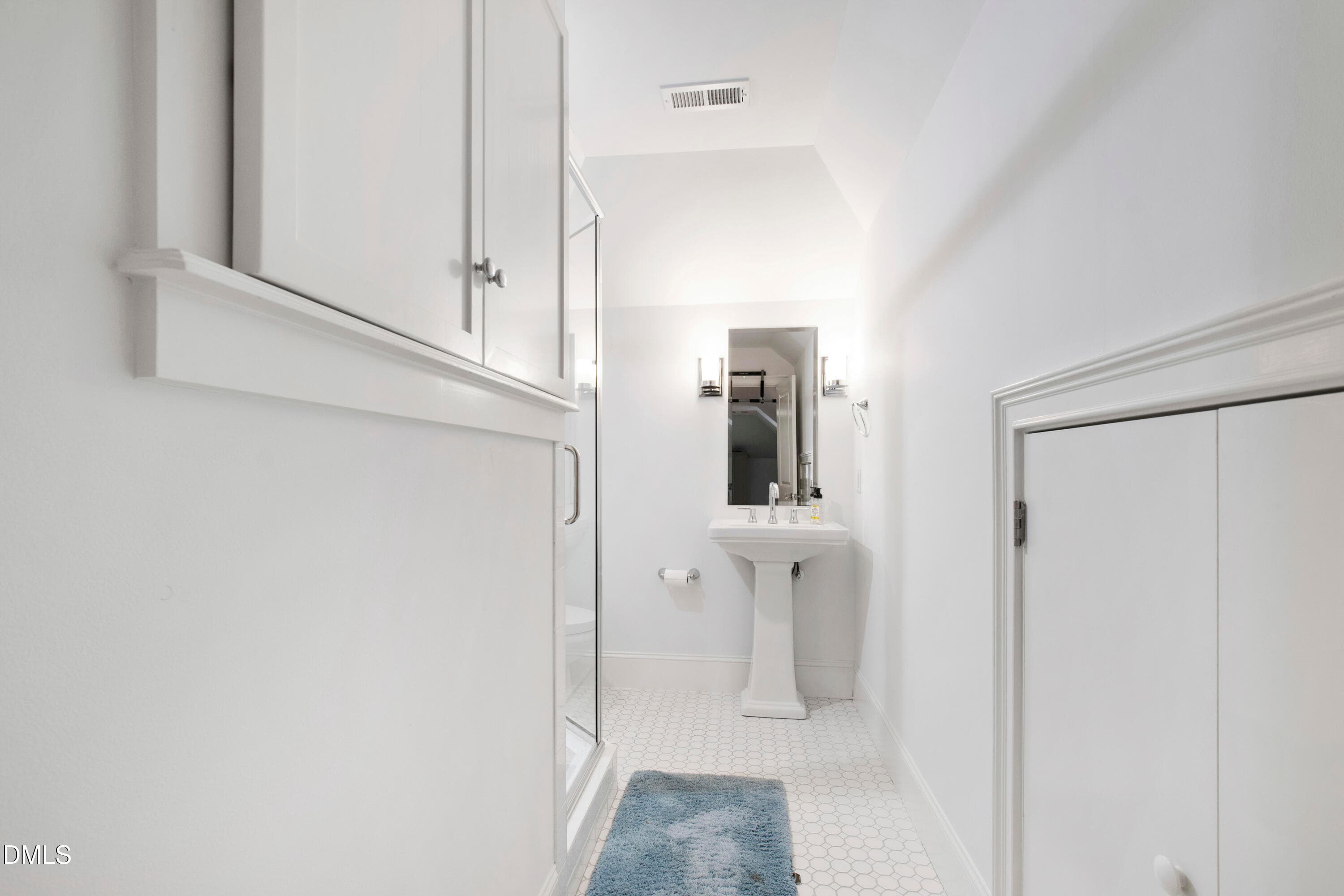 Bathroom - 2615 Davis Street, Raleigh, NC 27608, Raleigh