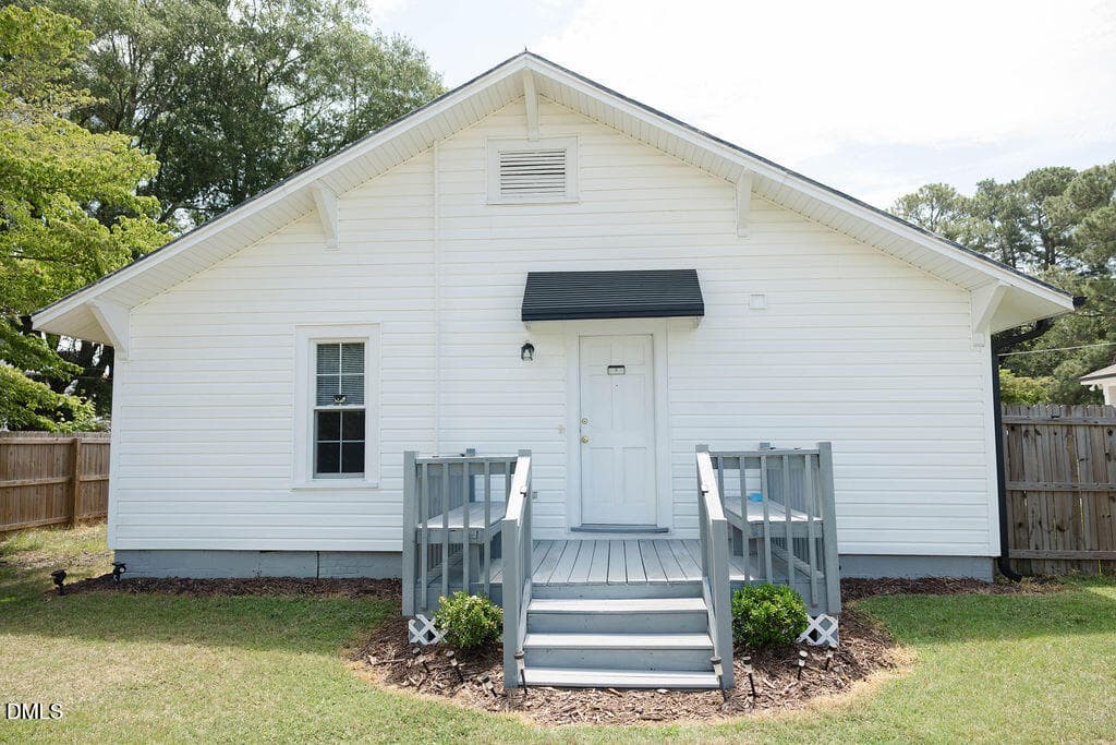 rear of home - 706 S Magnolia, Dunn, NC 28334