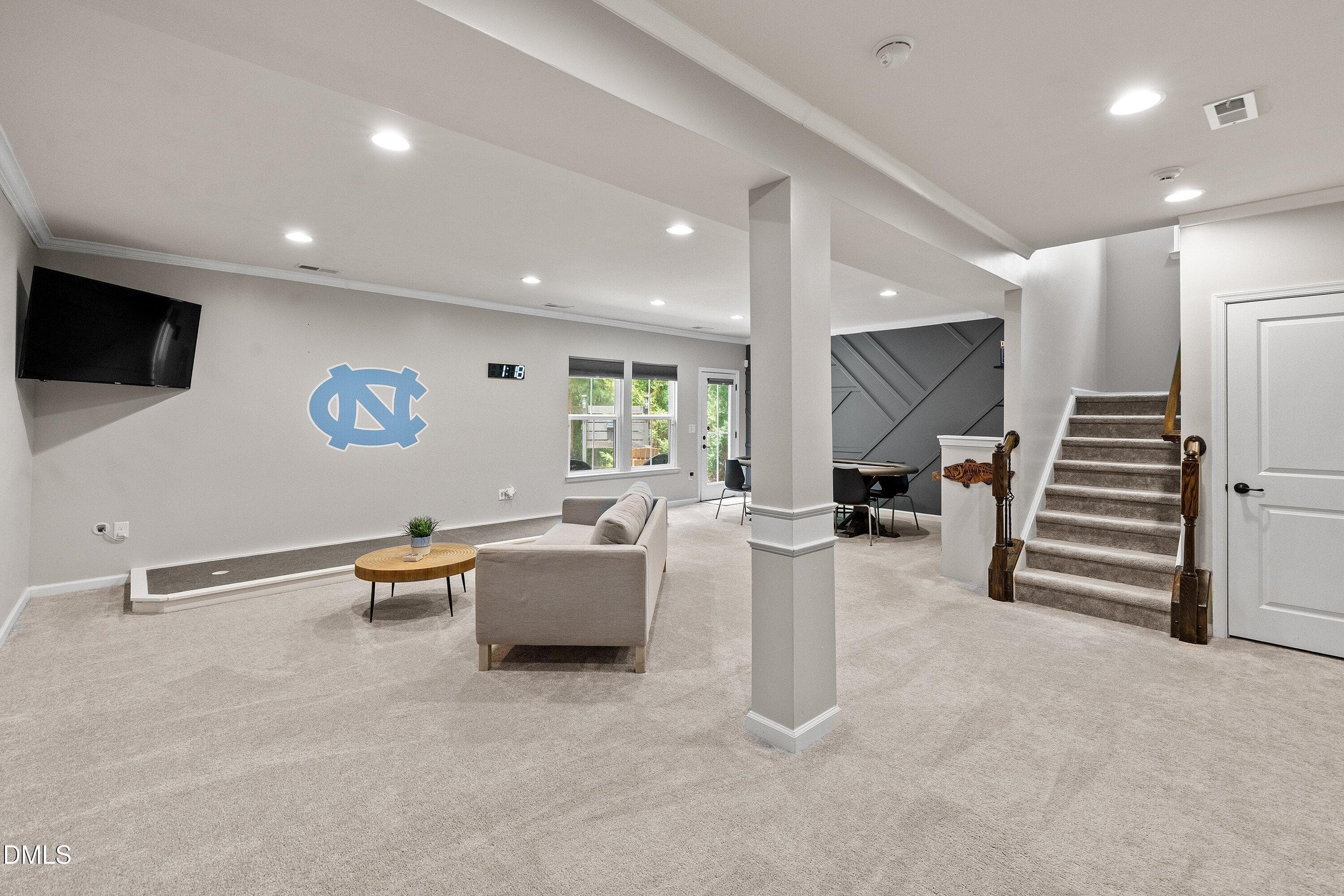 32-147 S Farnleigh Dr_7099 - 147 S Farnleigh Drive, Chapel Hill, NC 27517, Chapel Hill