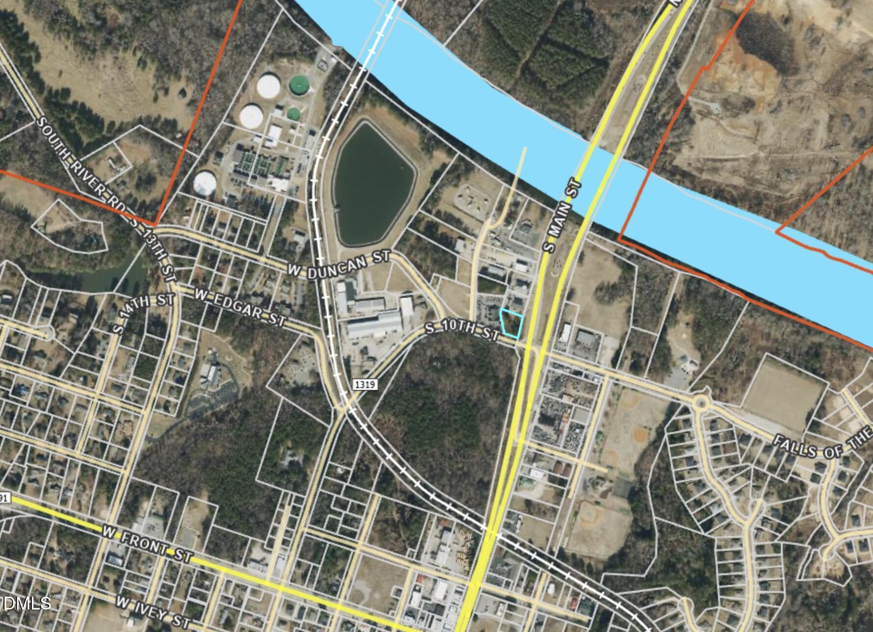 GIS S MAIN ST - 102 S Main Street, Lillington, NC 27546