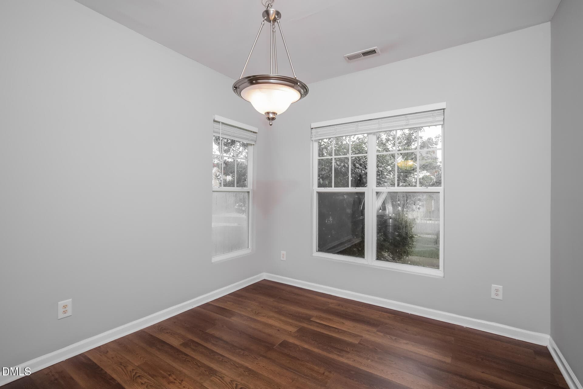 006-photo-dining-room-15516490 - 3213 Whispernut Lane, Zebulon, NC 27597