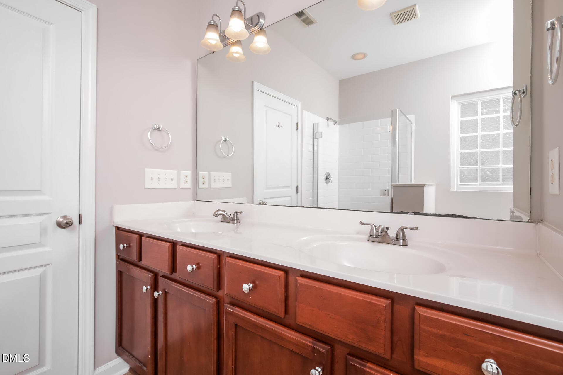013-photo-main-bathroom-15516478 - 3213 Whispernut Lane, Zebulon, NC 27597