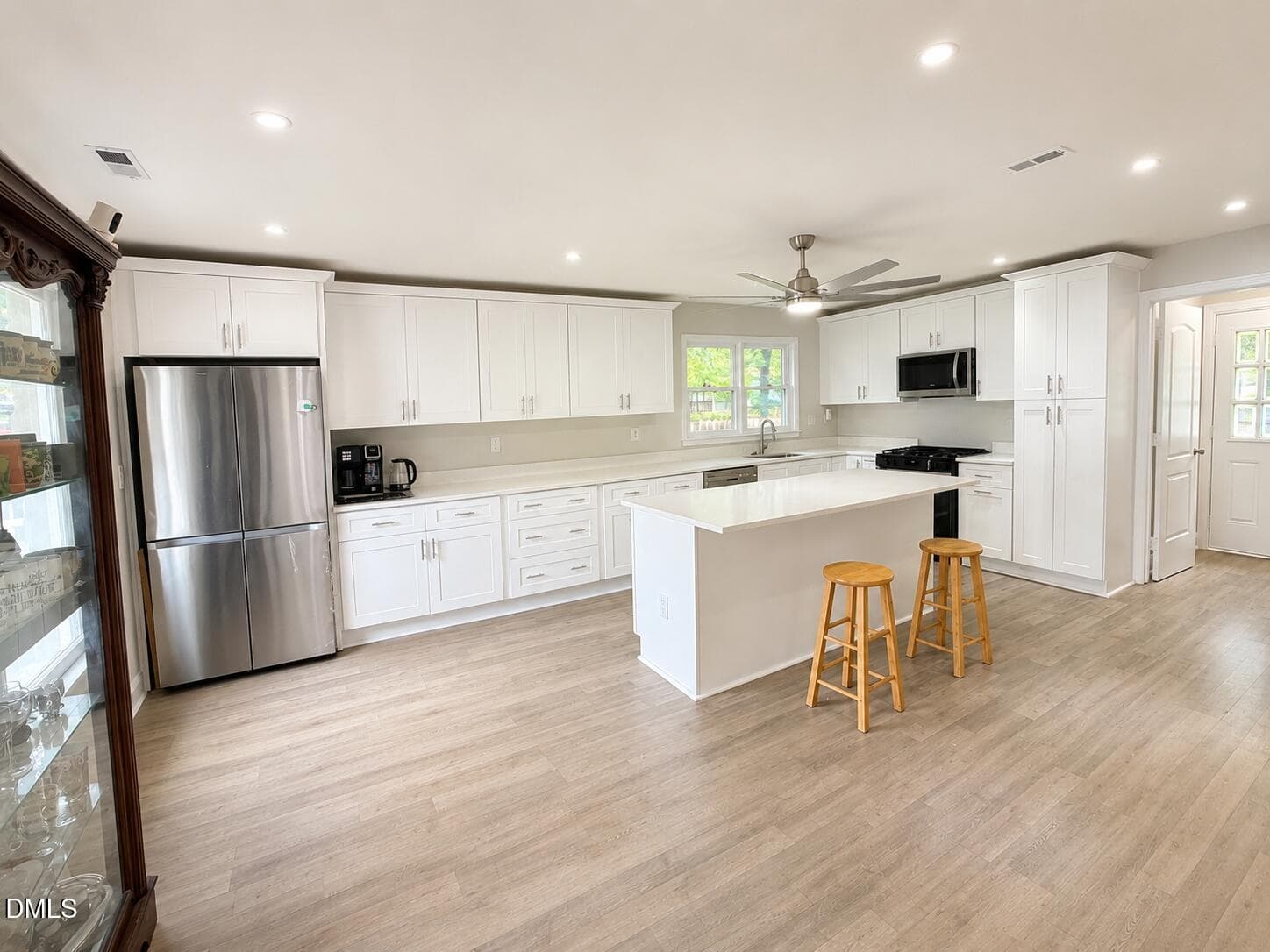 eat-in-kitchen - 8113 Wynewood Drive, Raleigh, NC 27616, Raleigh