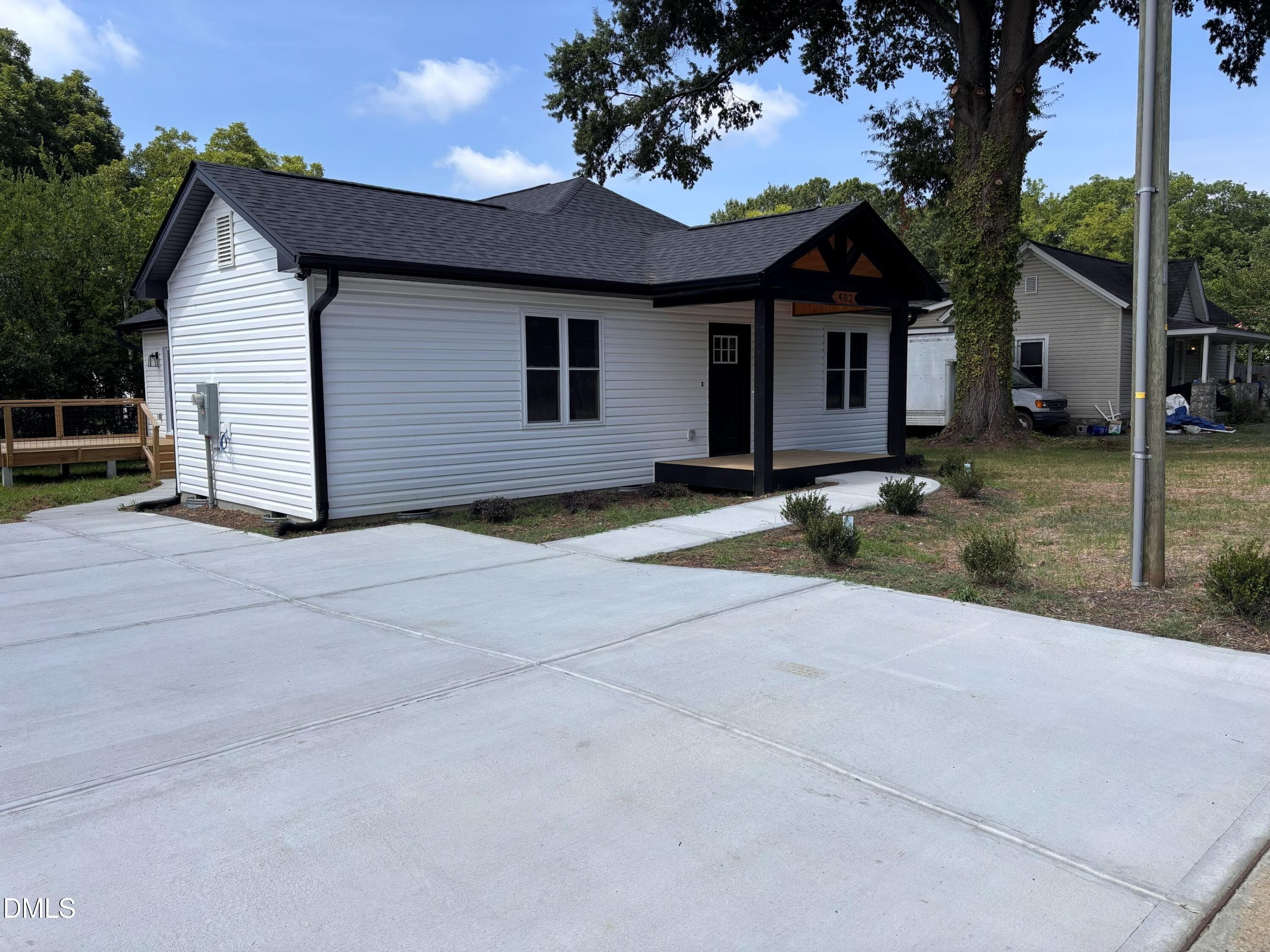 2front - 402 Poplar Street, Graham, NC 27253