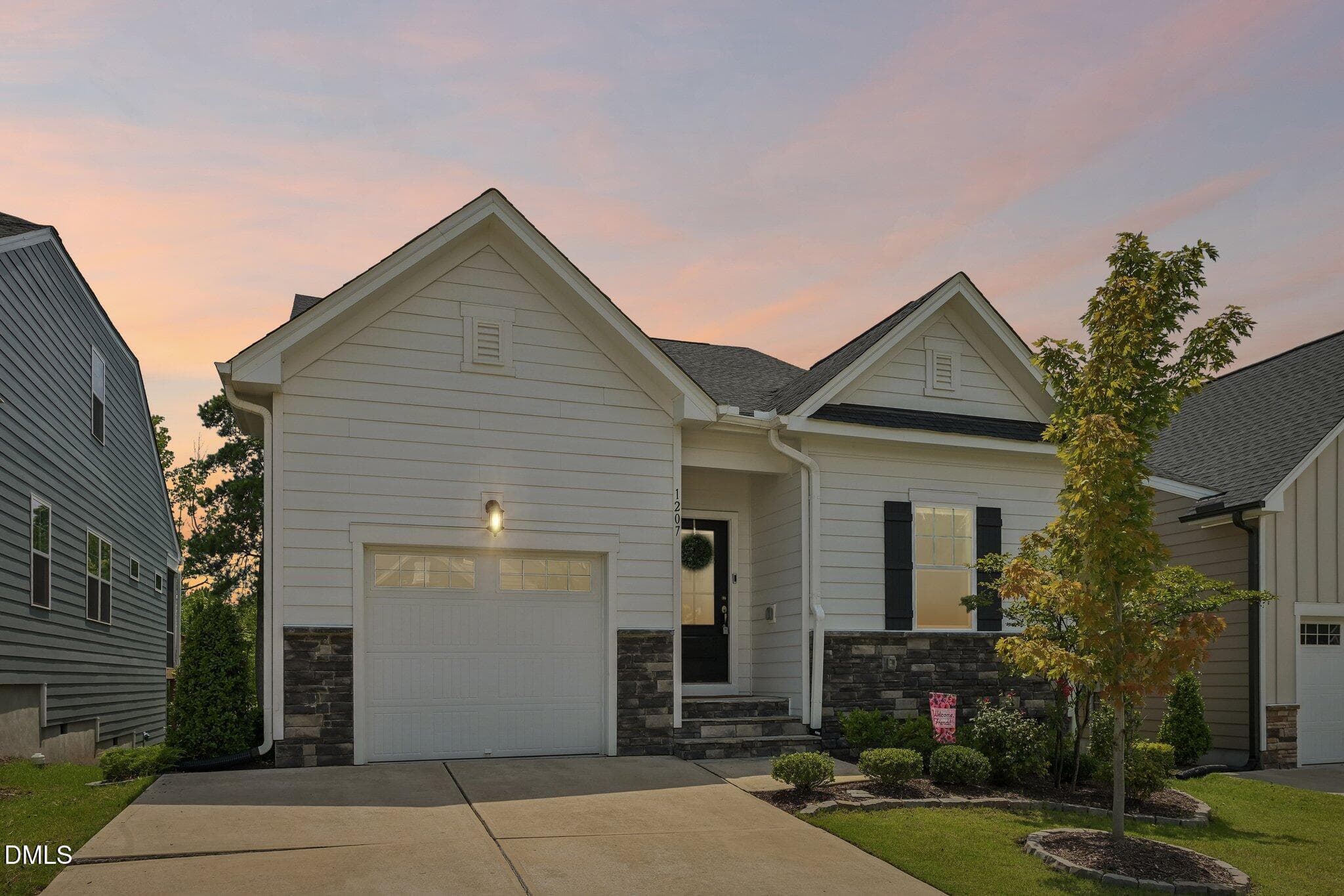 2-web-or-mls-VT-0907-2 - 1207 White Flint Circle, Durham, NC 27703, Durham