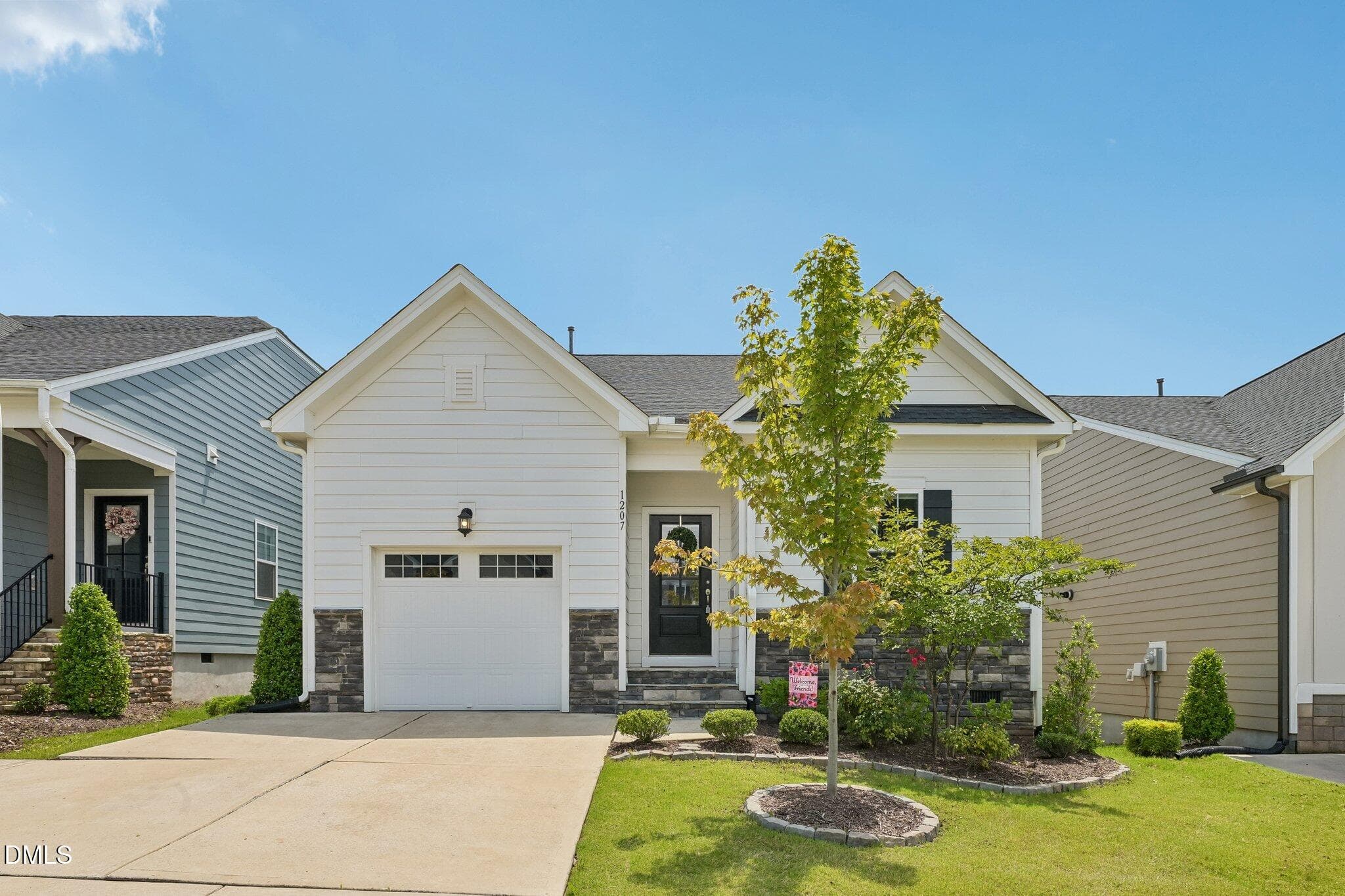 3-web-or-mls-White Flint Cir-S0907-001 - 1207 White Flint Circle, Durham, NC 27703, Durham
