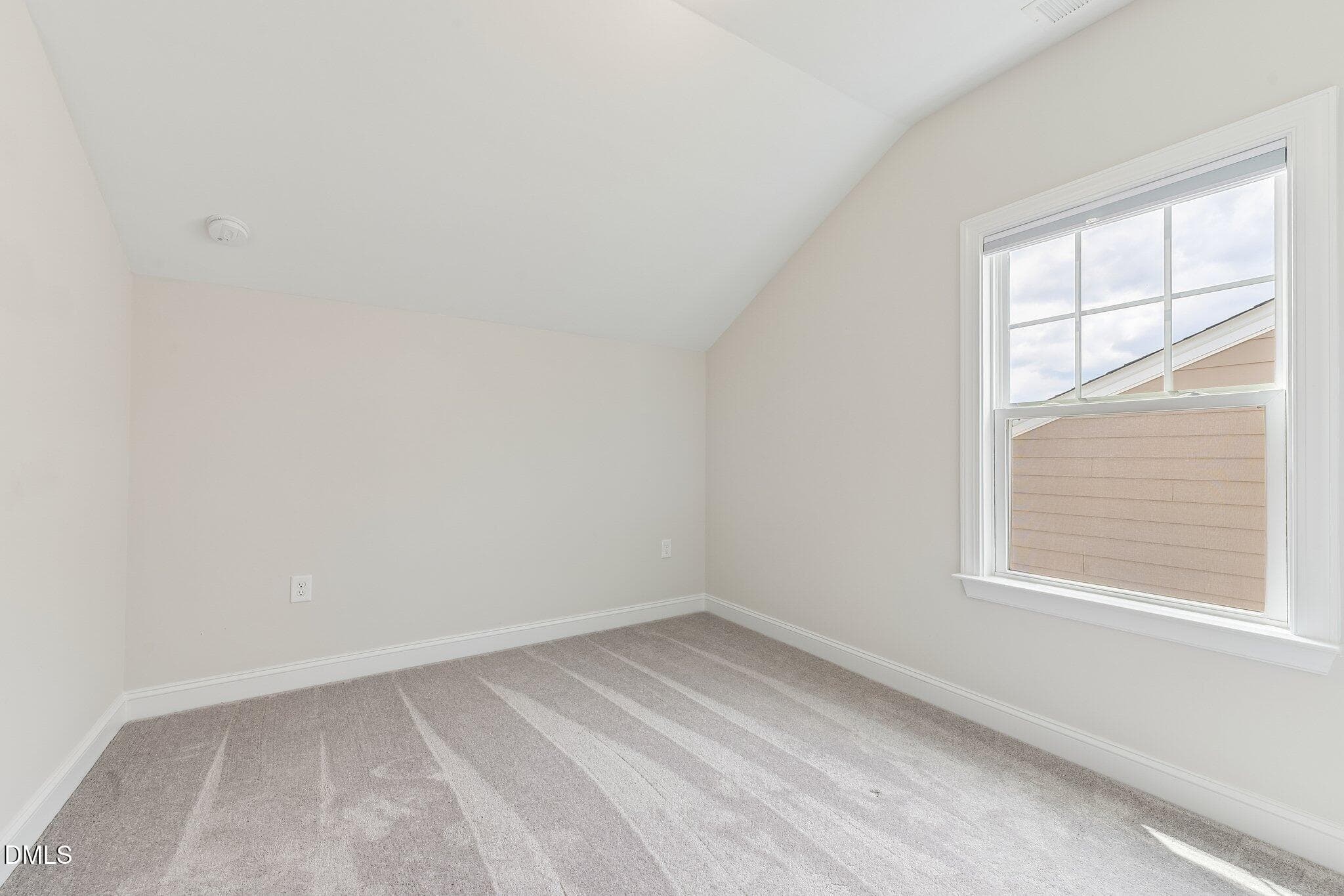 33-web-or-mls-White Flint Cir-S0907-031 - 1207 White Flint Circle, Durham, NC 27703, Durham