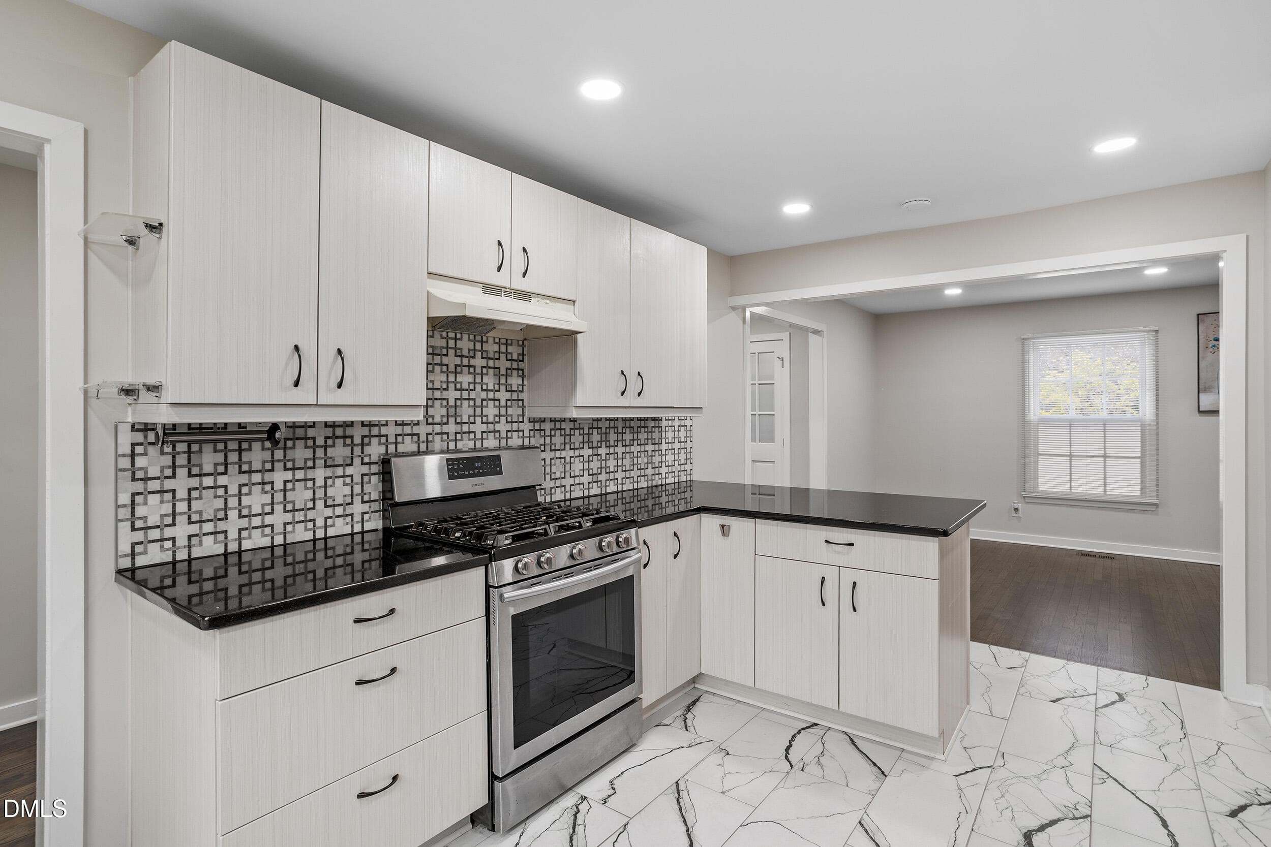 18-305 E Millbrook Rd [2788875]_18 - 305 E Millbrook Road, Raleigh, NC 27609, Raleigh
