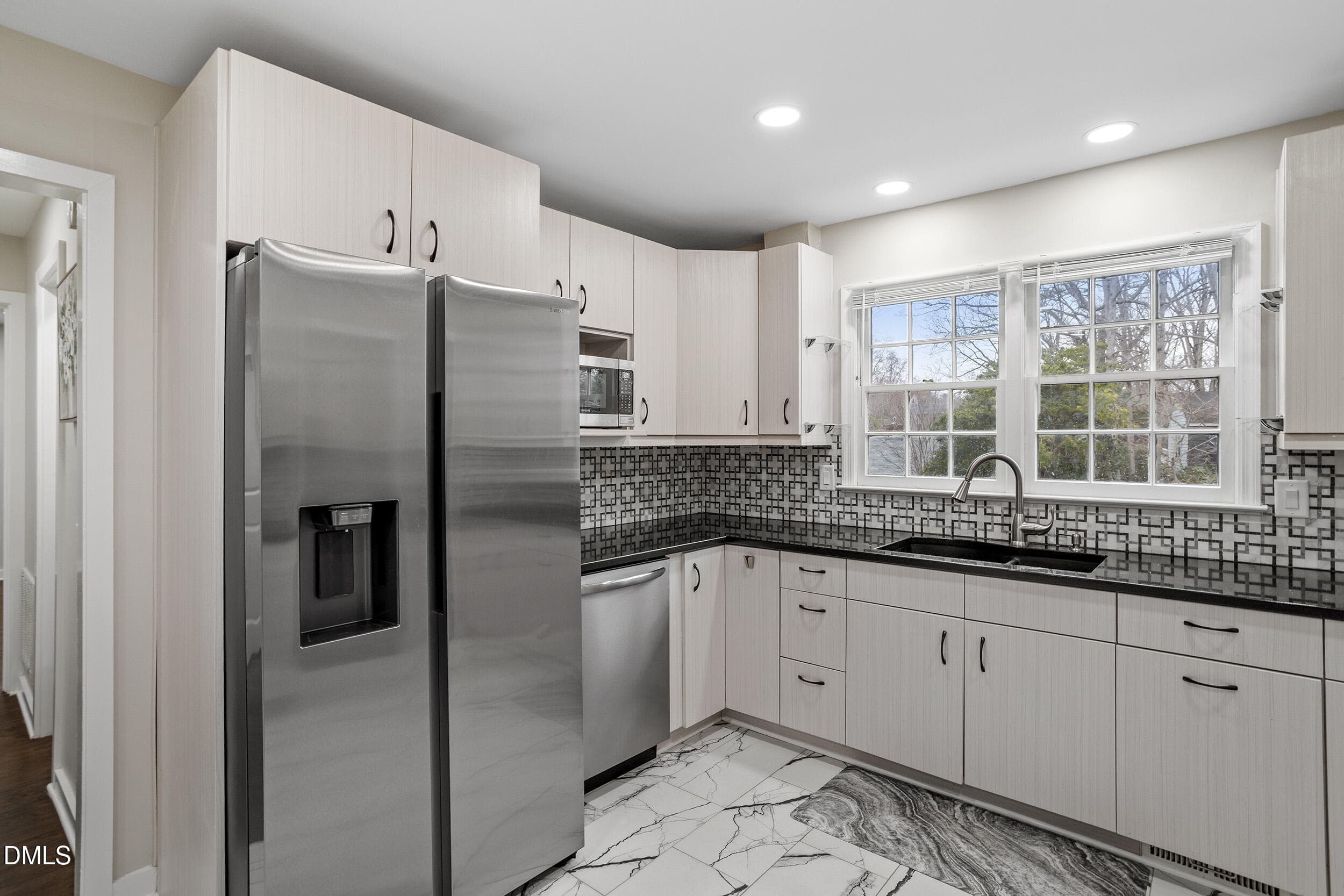 20-305 E Millbrook Rd [2788875]_20 - 305 E Millbrook Road, Raleigh, NC 27609, Raleigh