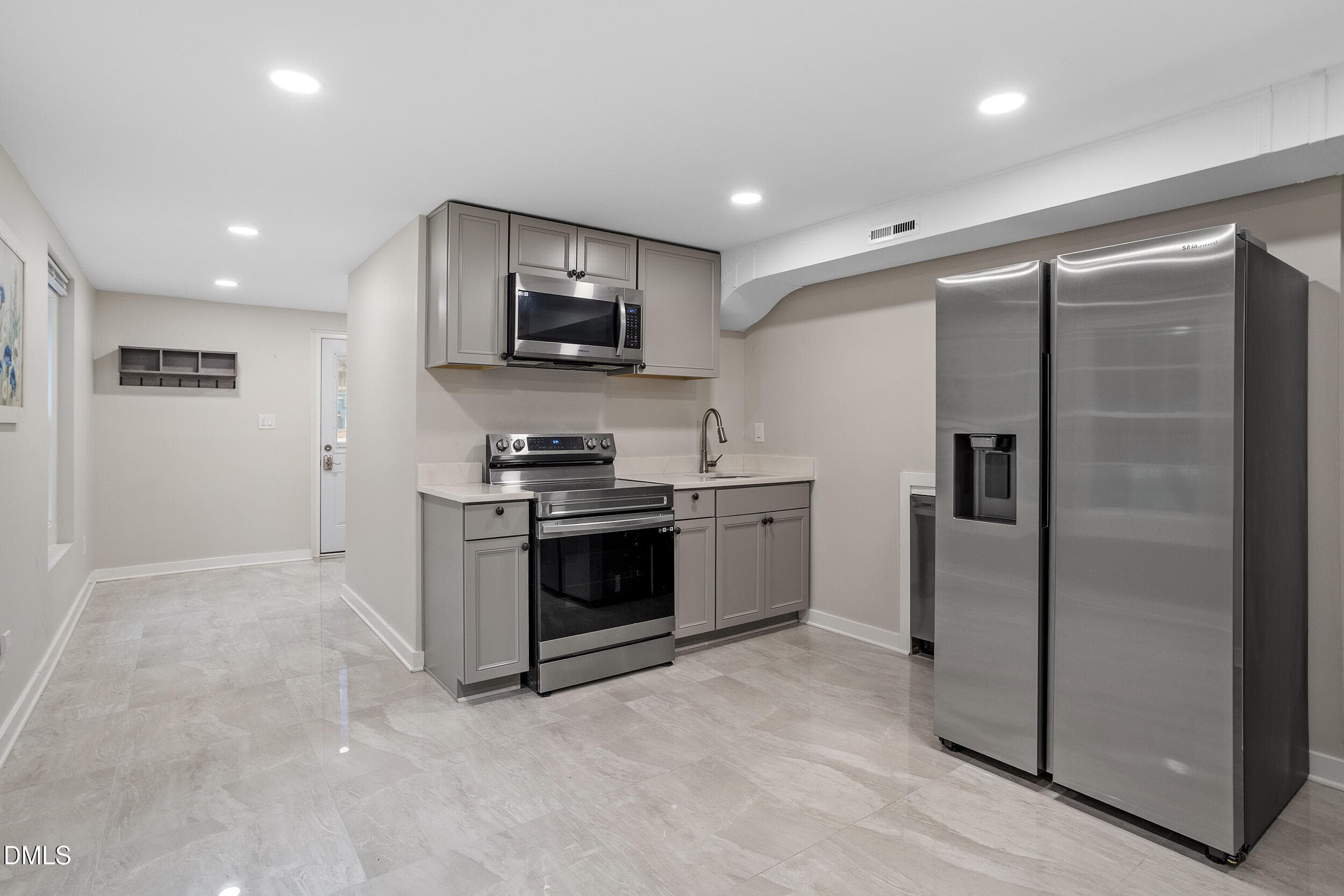 29-305 E Millbrook Rd [2788875]_29 - 305 E Millbrook Road, Raleigh, NC 27609, Raleigh