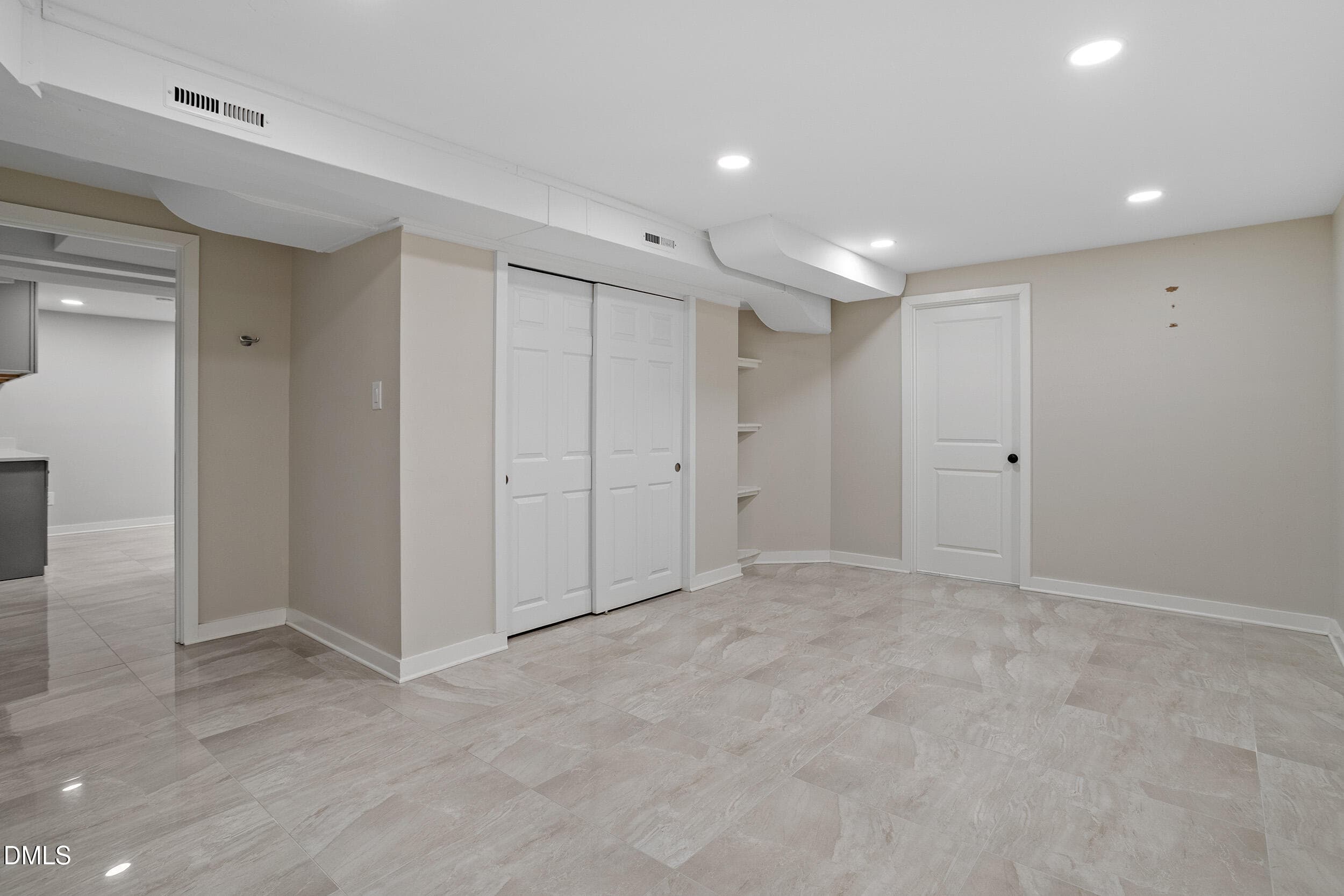 26-305 E Millbrook Rd [2788875]_26 - 305 E Millbrook Road, Raleigh, NC 27609, Raleigh